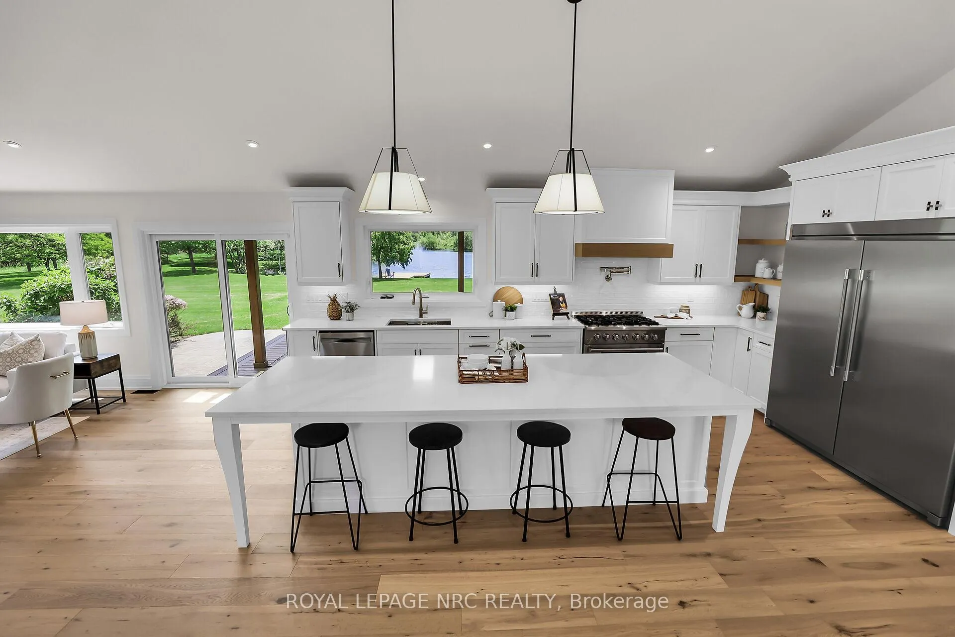 Photo 14 of 2021 Victoria Avenue, Pelham, North Pelham — HOMEH