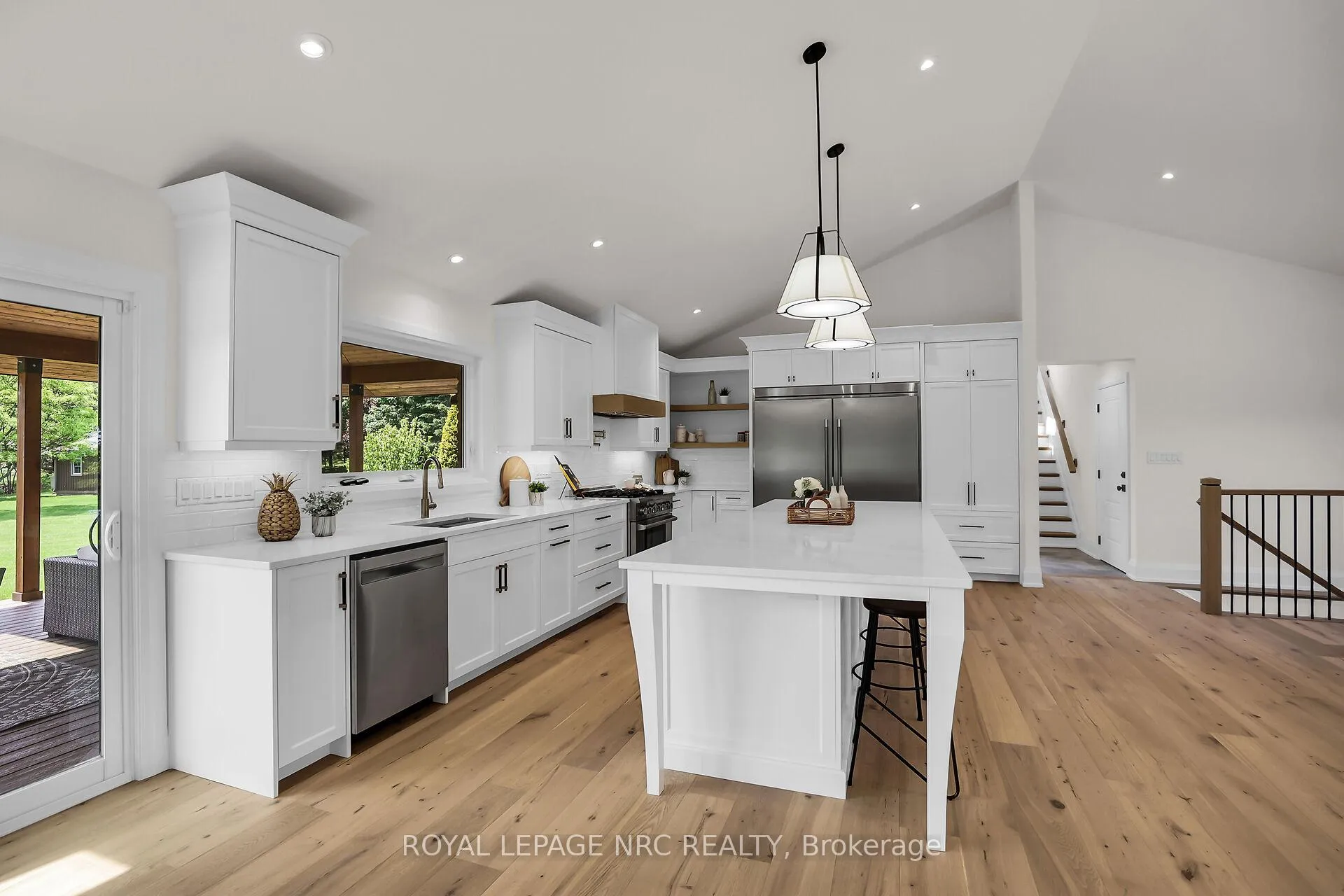 Photo 15 of 2021 Victoria Avenue, Pelham, North Pelham — HOMEH
