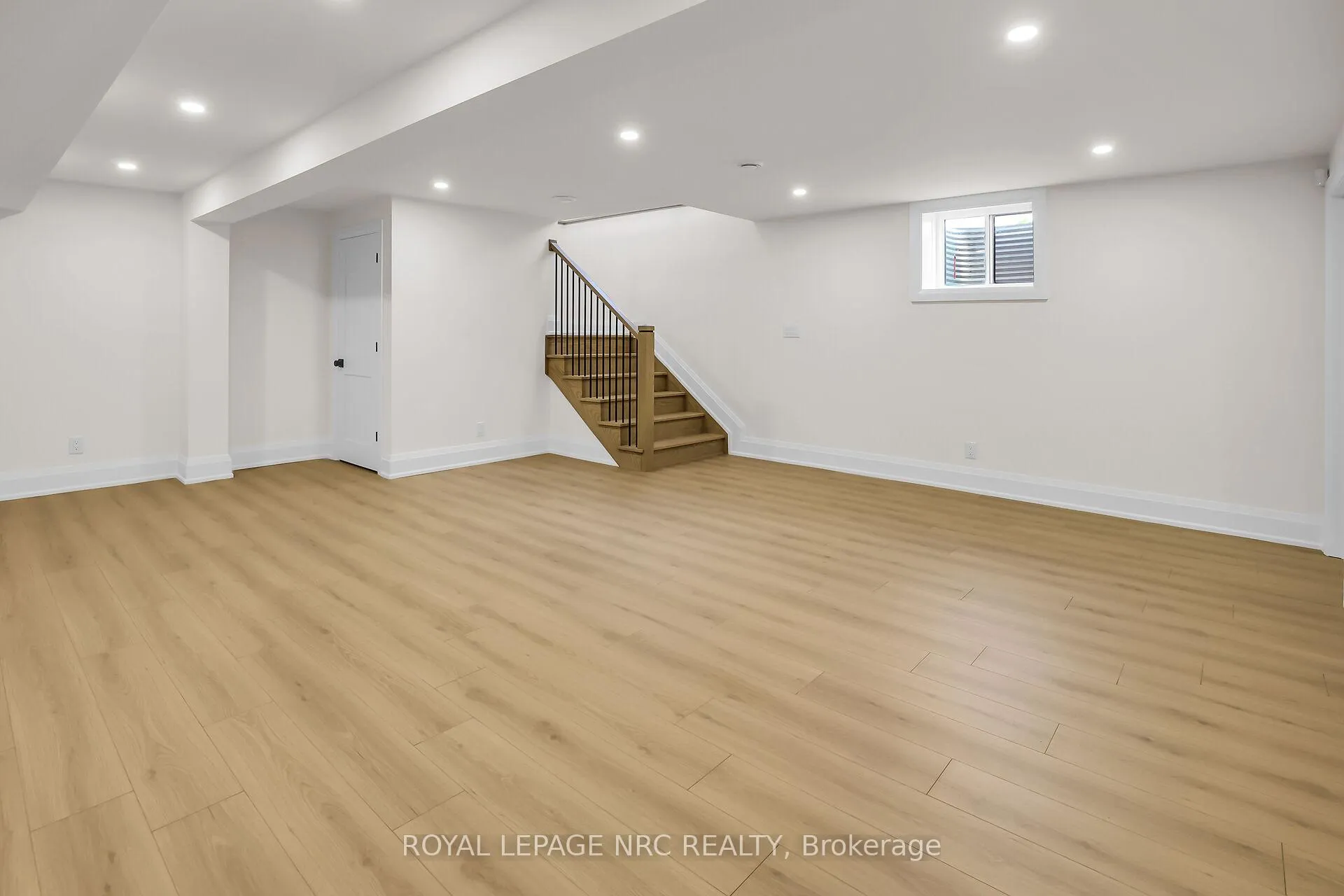 Photo 25 of 2021 Victoria Avenue, Pelham, North Pelham — HOMEH