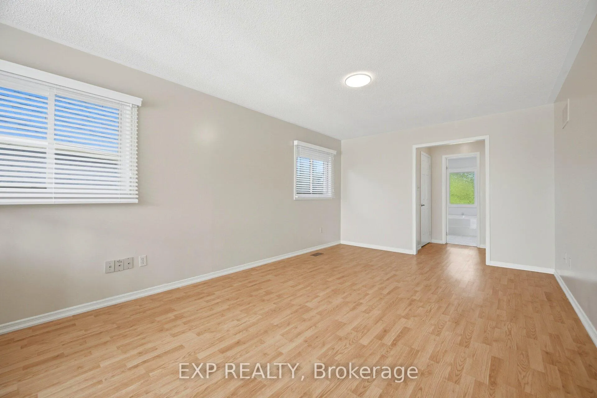 Photo 19 of 1938 Kempton Park Drive, Mississauga, Central Erin Mills — HOMEH