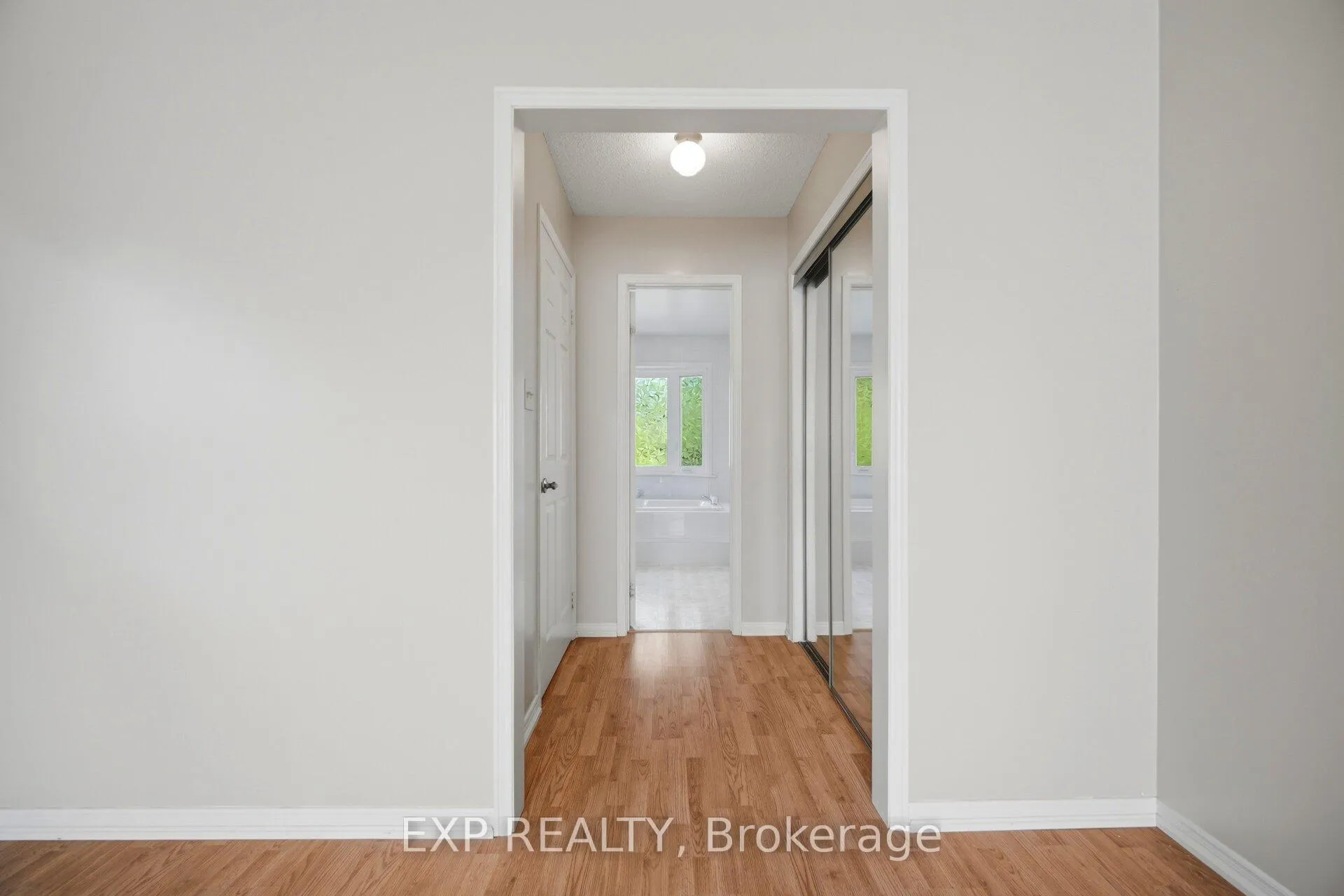 Photo 22 of 1938 Kempton Park Drive, Mississauga, Central Erin Mills — HOMEH