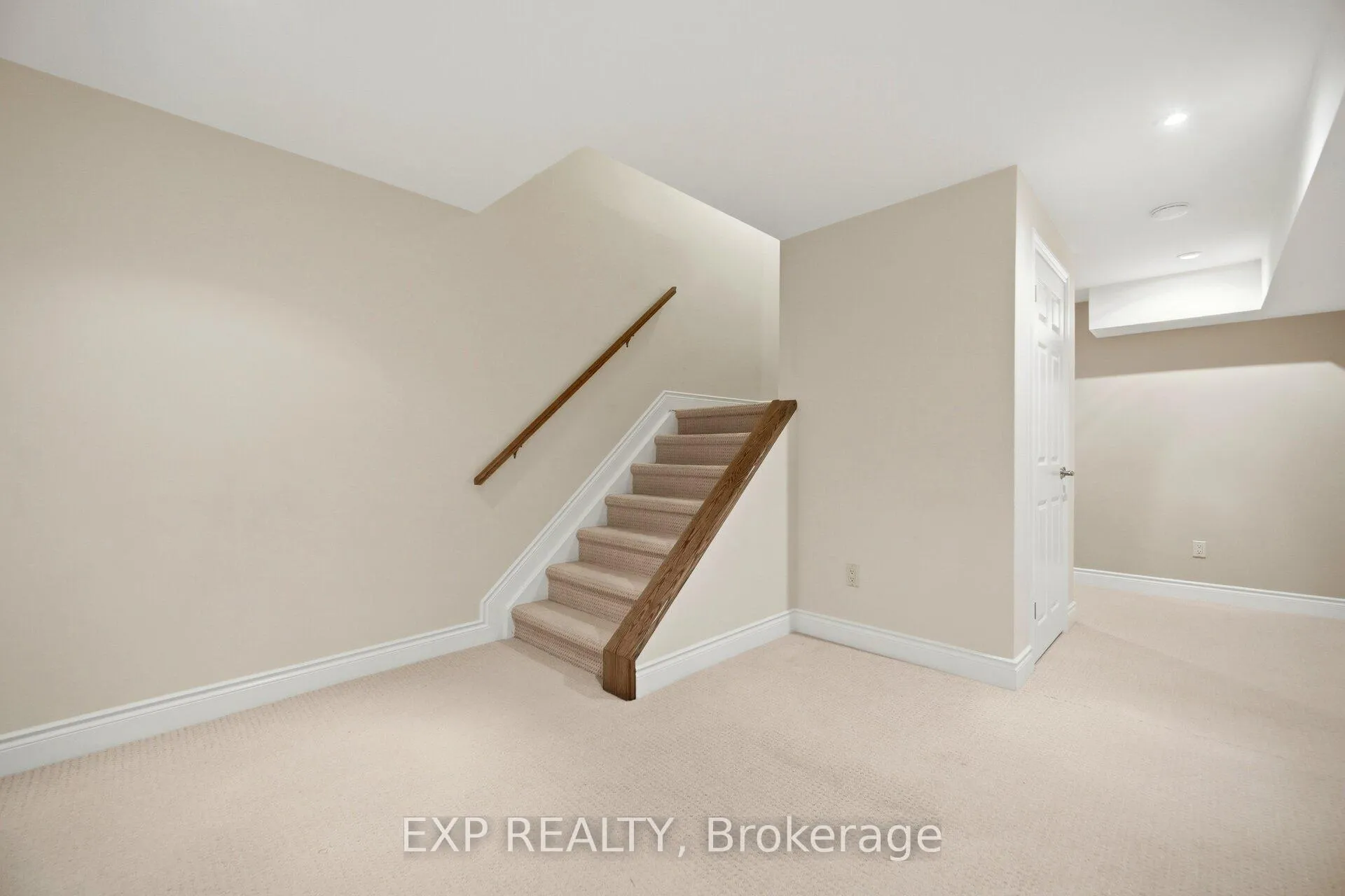 Photo 32 of 1938 Kempton Park Drive, Mississauga, Central Erin Mills — HOMEH