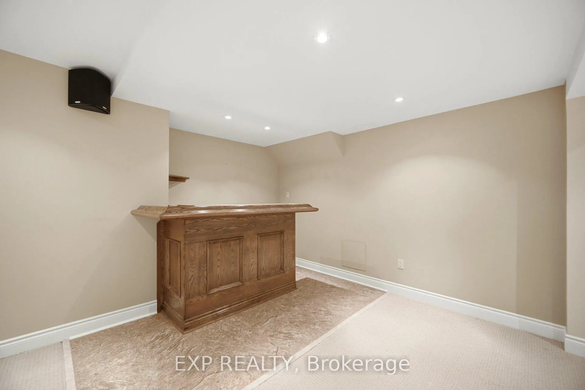 Photo 35 of 1938 Kempton Park Drive, Mississauga, Central Erin Mills — HOMEH