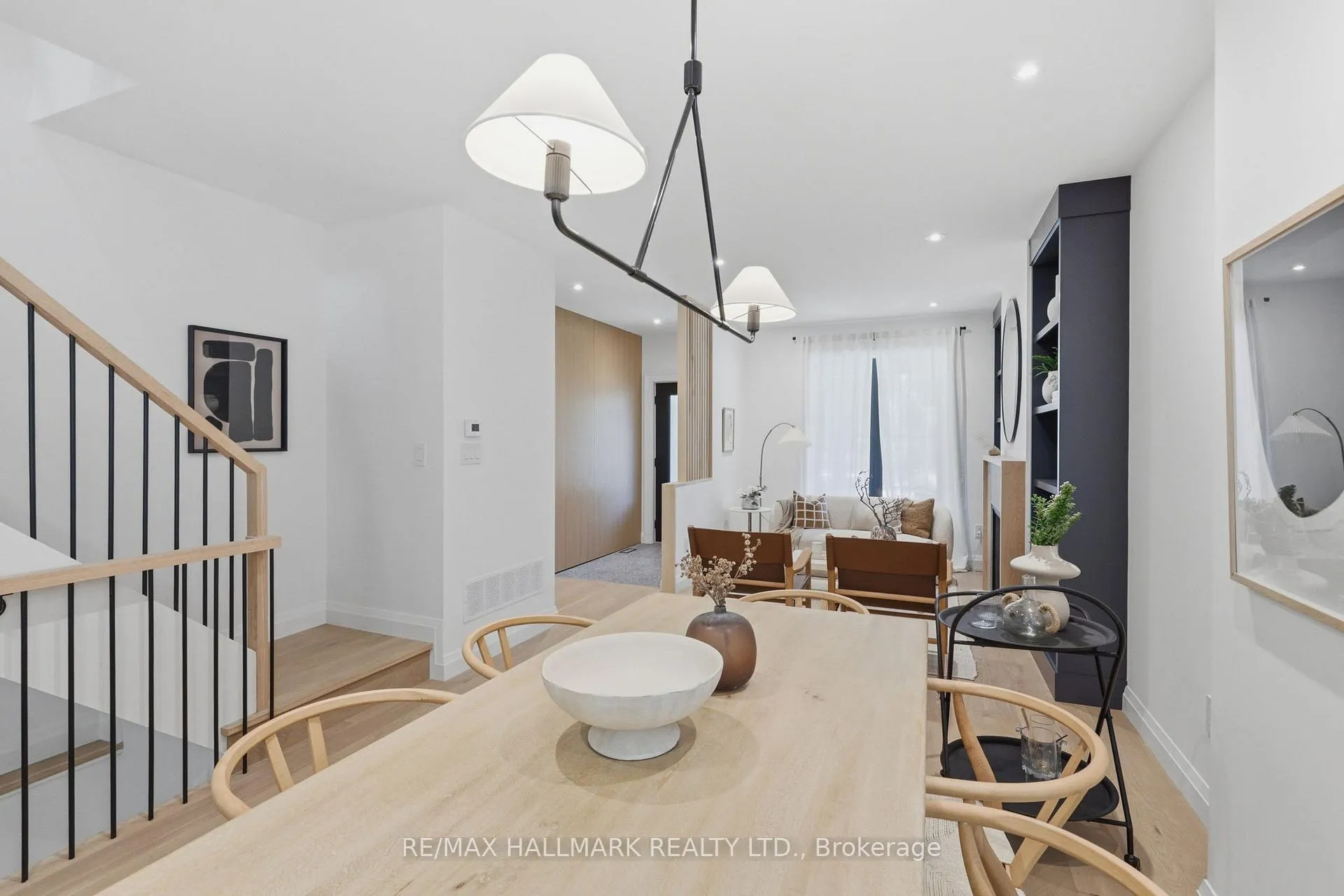 Photo 11 of 32 Howland Road, Toronto, North Riverdale — HOMEH