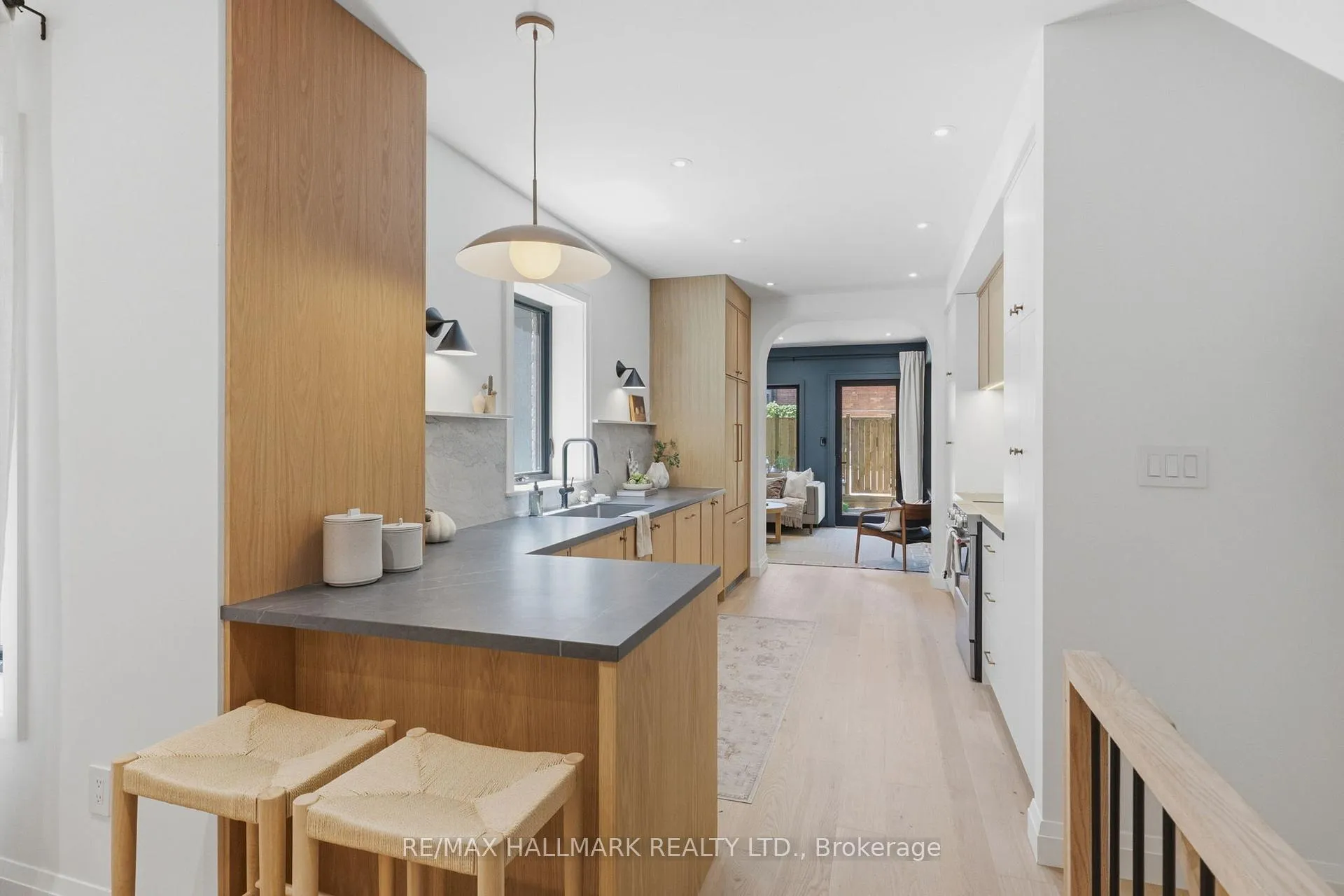 Photo 12 of 32 Howland Road, Toronto, North Riverdale — HOMEH