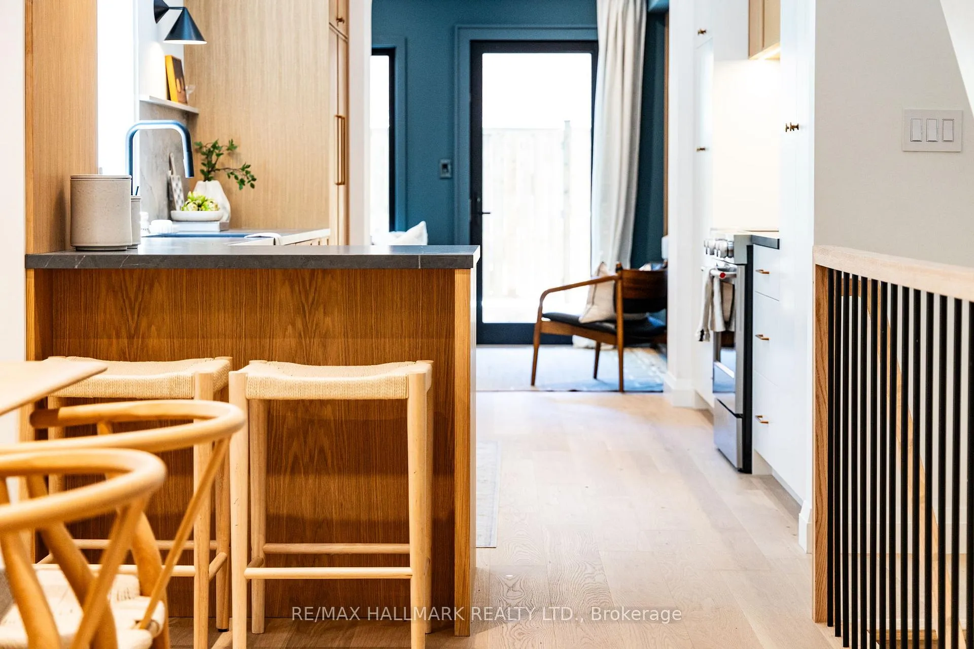 Photo 13 of 32 Howland Road, Toronto, North Riverdale — HOMEH