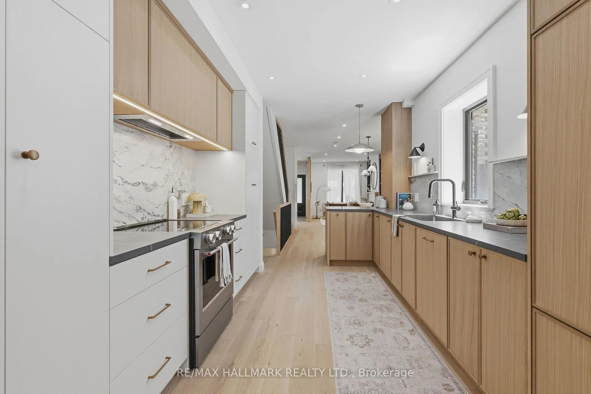 Photo 15 of 32 Howland Road, Toronto, North Riverdale — HOMEH