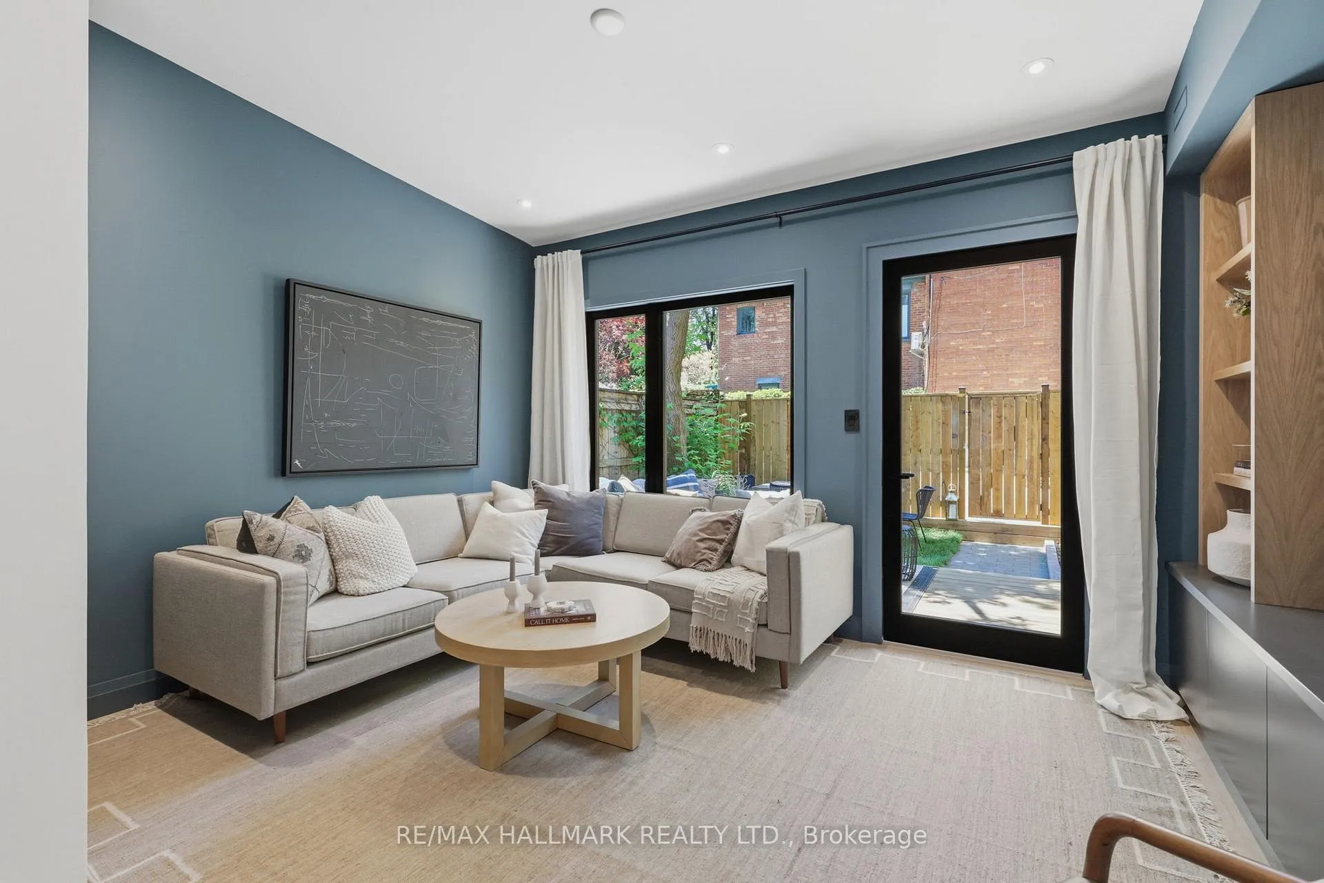Photo 17 of 32 Howland Road, Toronto, North Riverdale — HOMEH