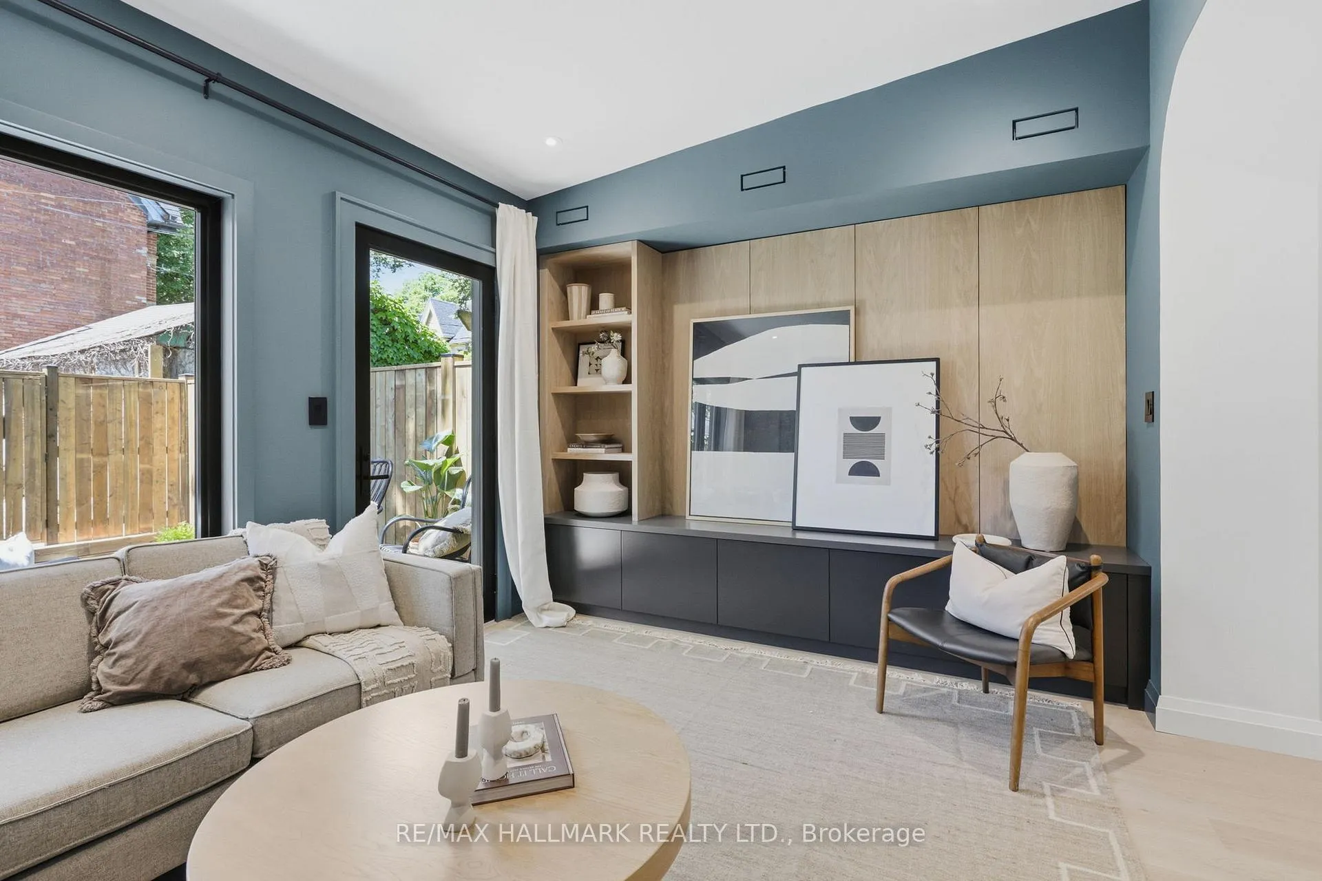 Photo 18 of 32 Howland Road, Toronto, North Riverdale — HOMEH