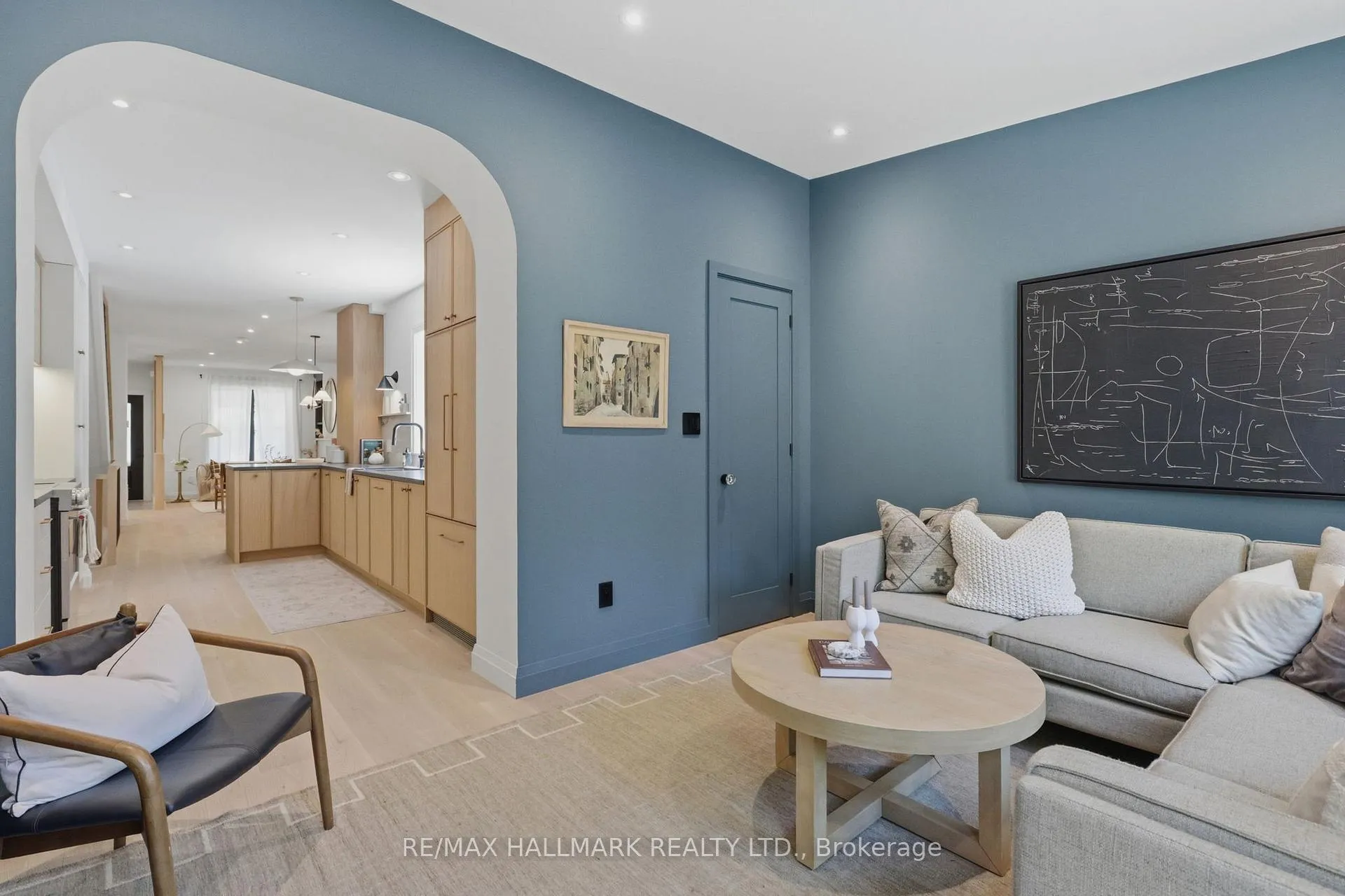 Photo 19 of 32 Howland Road, Toronto, North Riverdale — HOMEH