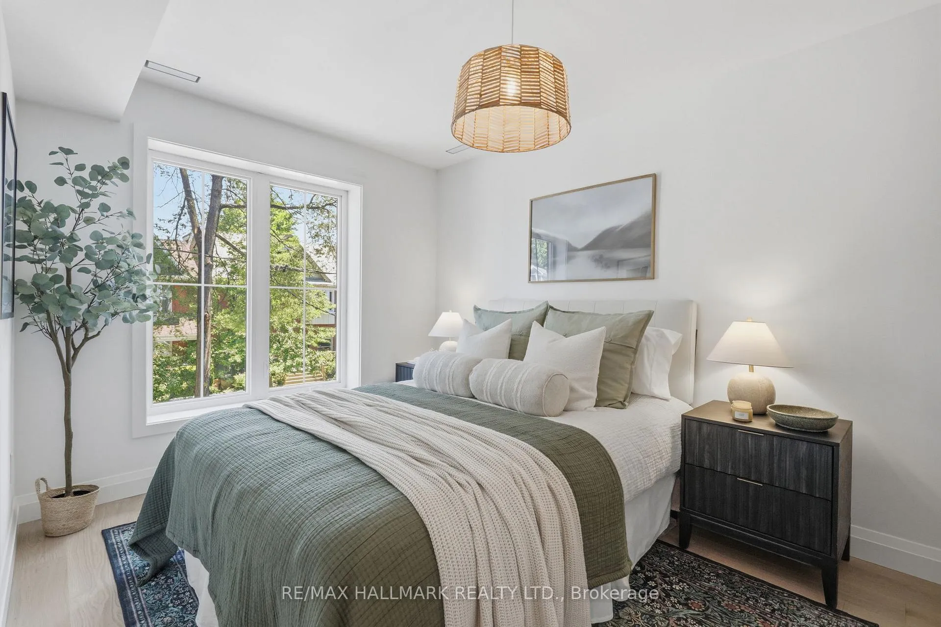 Photo 22 of 32 Howland Road, Toronto, North Riverdale — HOMEH