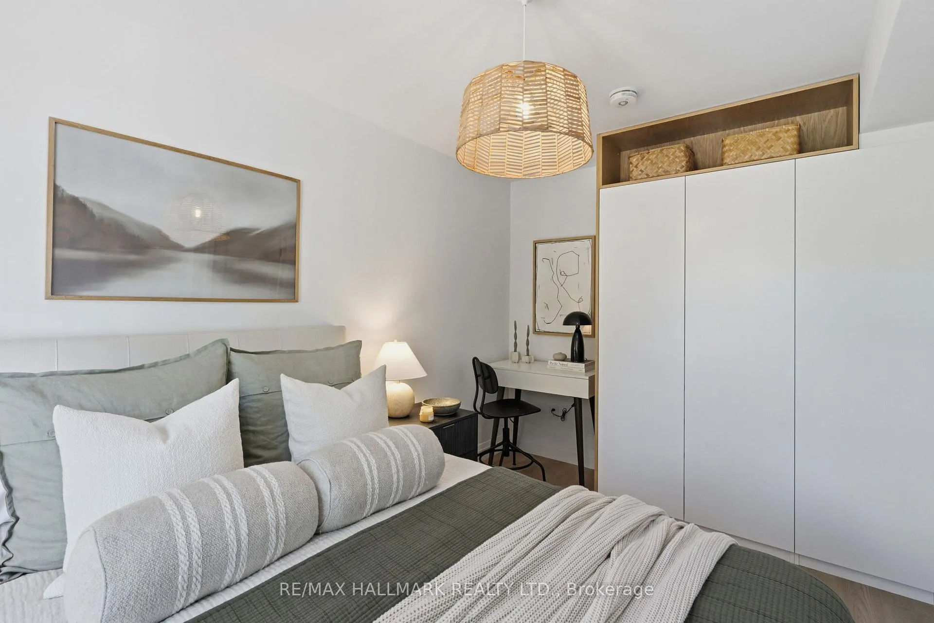 Photo 23 of 32 Howland Road, Toronto, North Riverdale — HOMEH