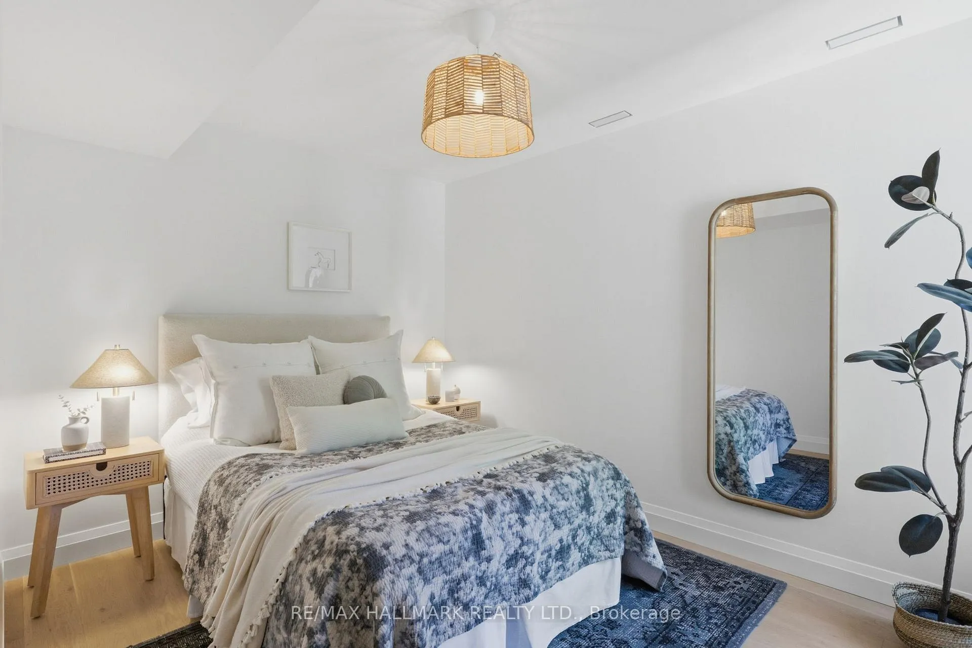 Photo 24 of 32 Howland Road, Toronto, North Riverdale — HOMEH