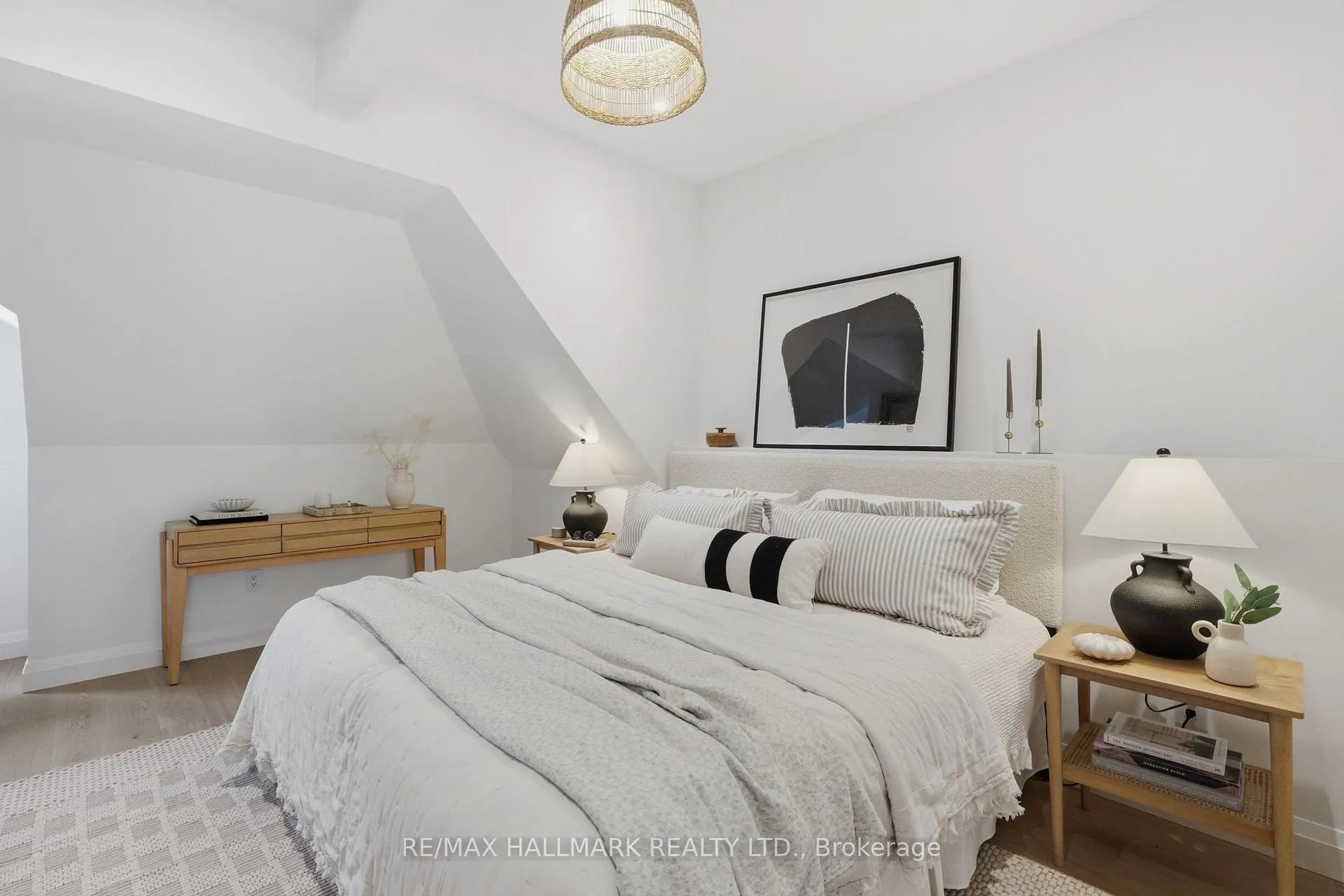 Photo 30 of 32 Howland Road, Toronto, North Riverdale — HOMEH