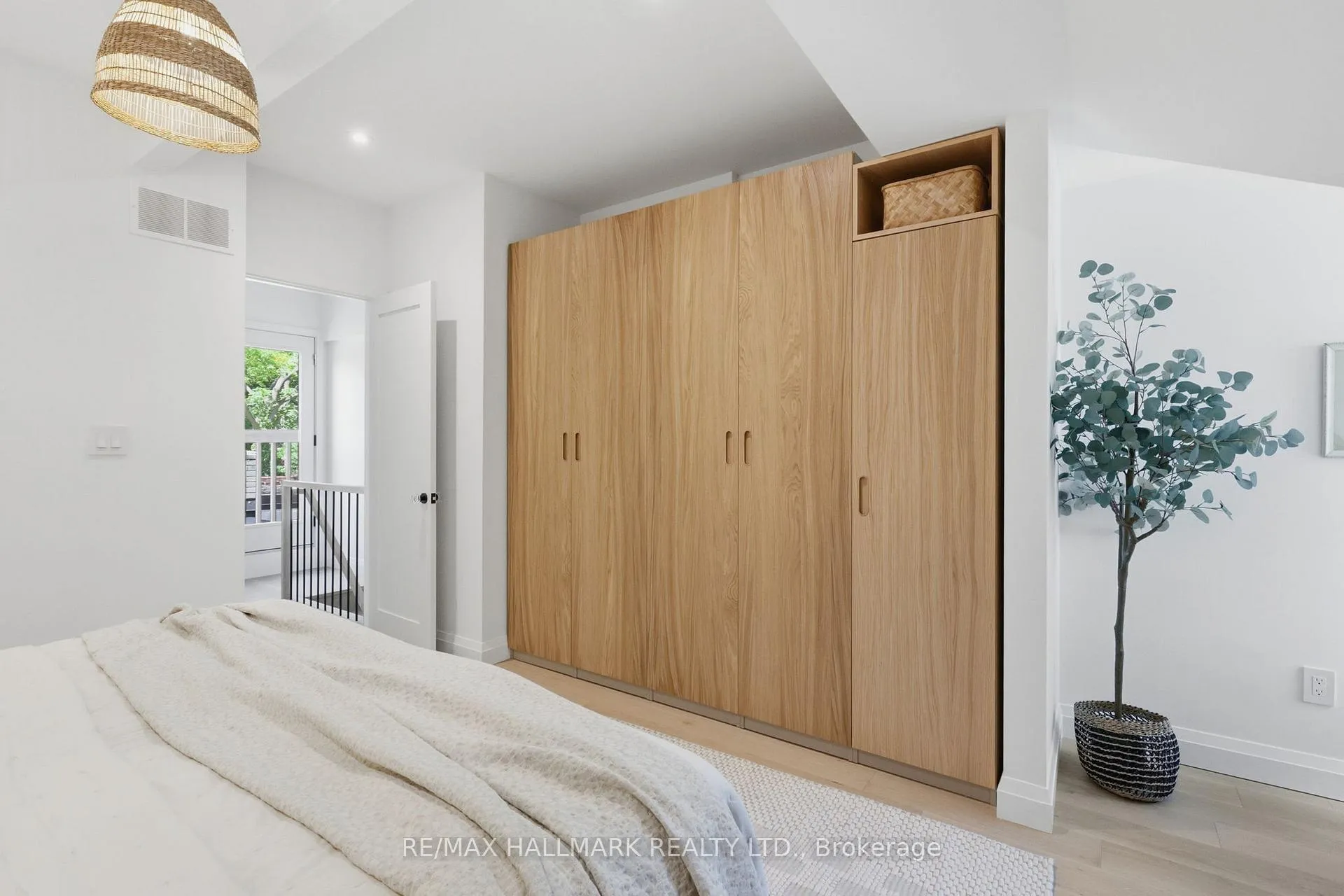 Photo 32 of 32 Howland Road, Toronto, North Riverdale — HOMEH
