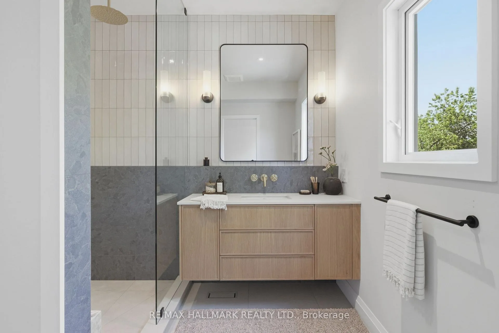 Photo 34 of 32 Howland Road, Toronto, North Riverdale — HOMEH