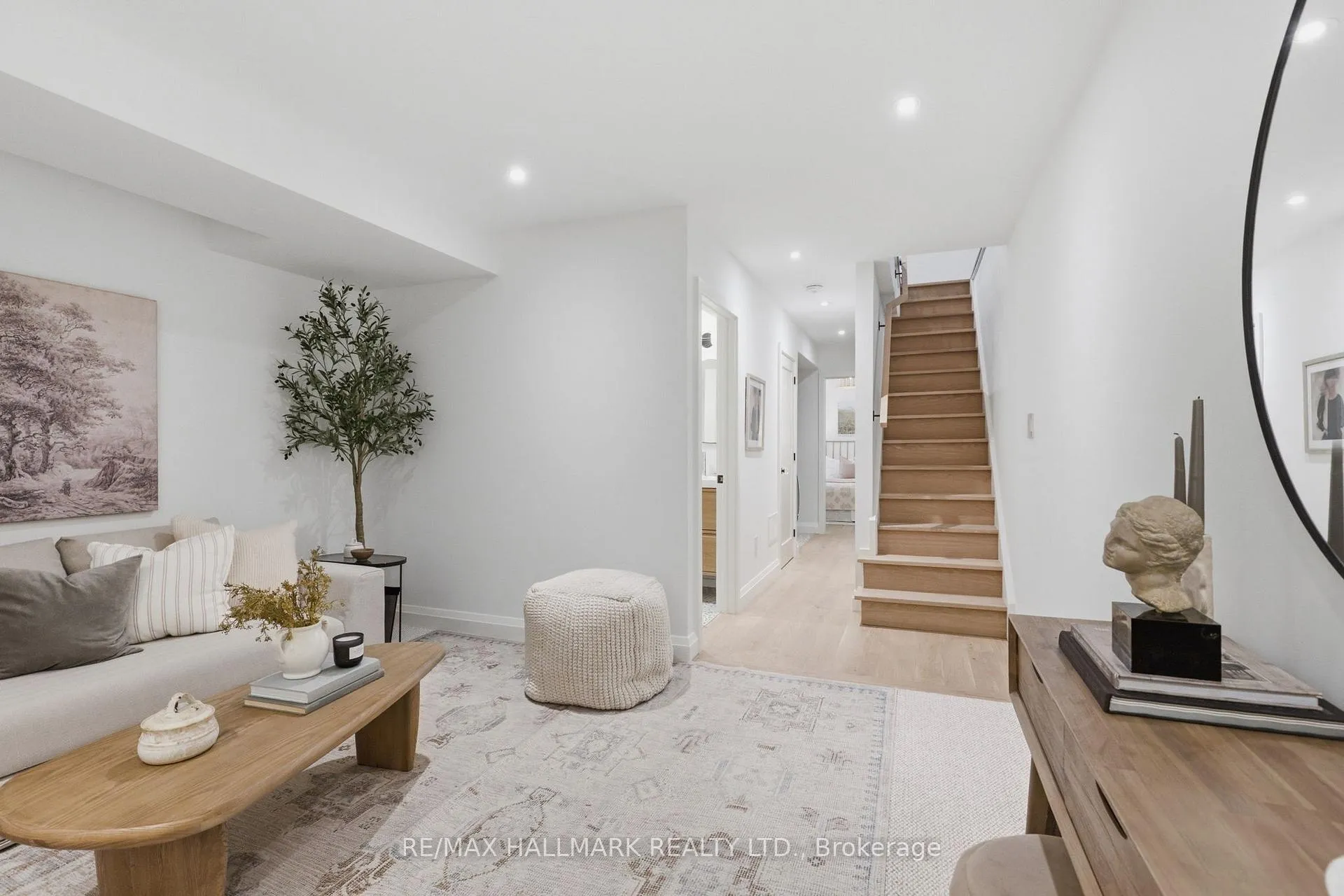 Photo 36 of 32 Howland Road, Toronto, North Riverdale — HOMEH