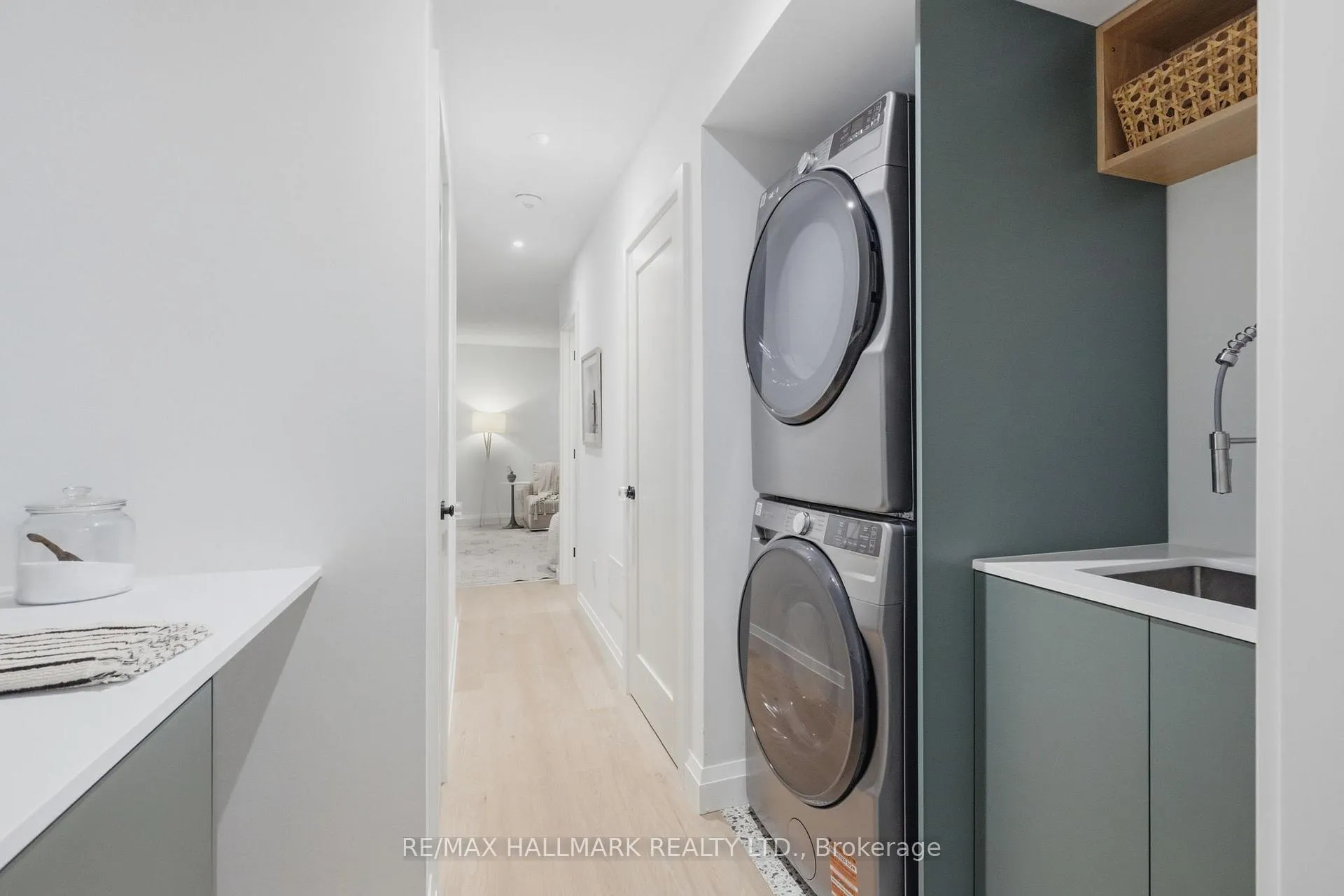 Photo 41 of 32 Howland Road, Toronto, North Riverdale — HOMEH