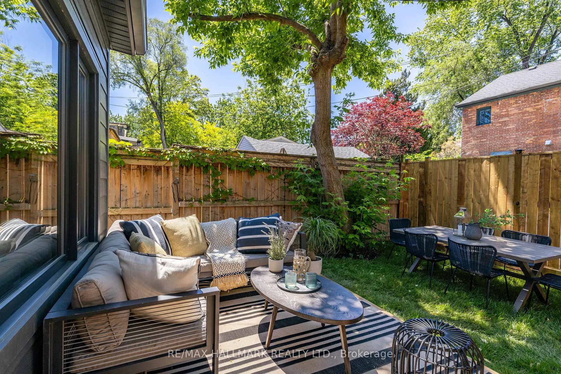Photo 42 of 32 Howland Road, Toronto, North Riverdale — HOMEH