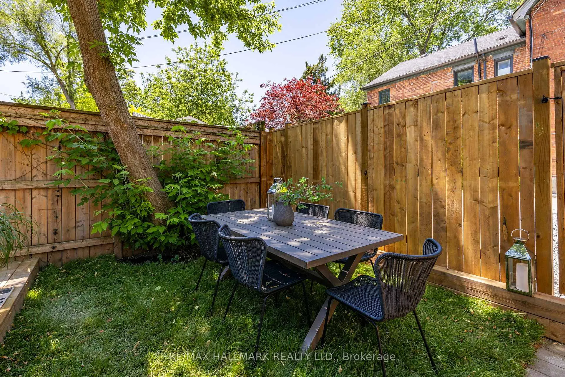 Photo 44 of 32 Howland Road, Toronto, North Riverdale — HOMEH