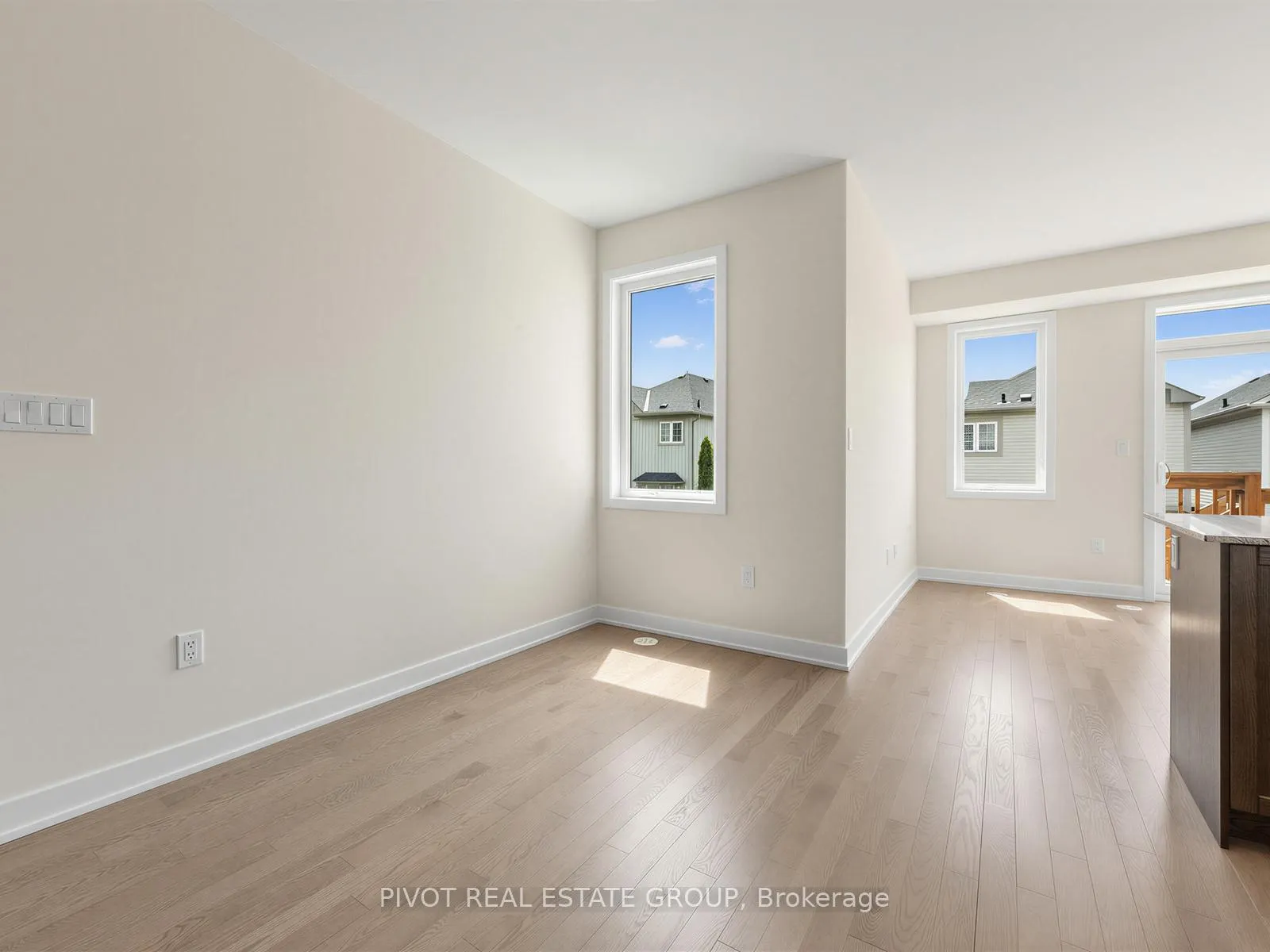 Photo 4 of 25 Lively Way, Whitby, Rolling Acres — HOMEH
