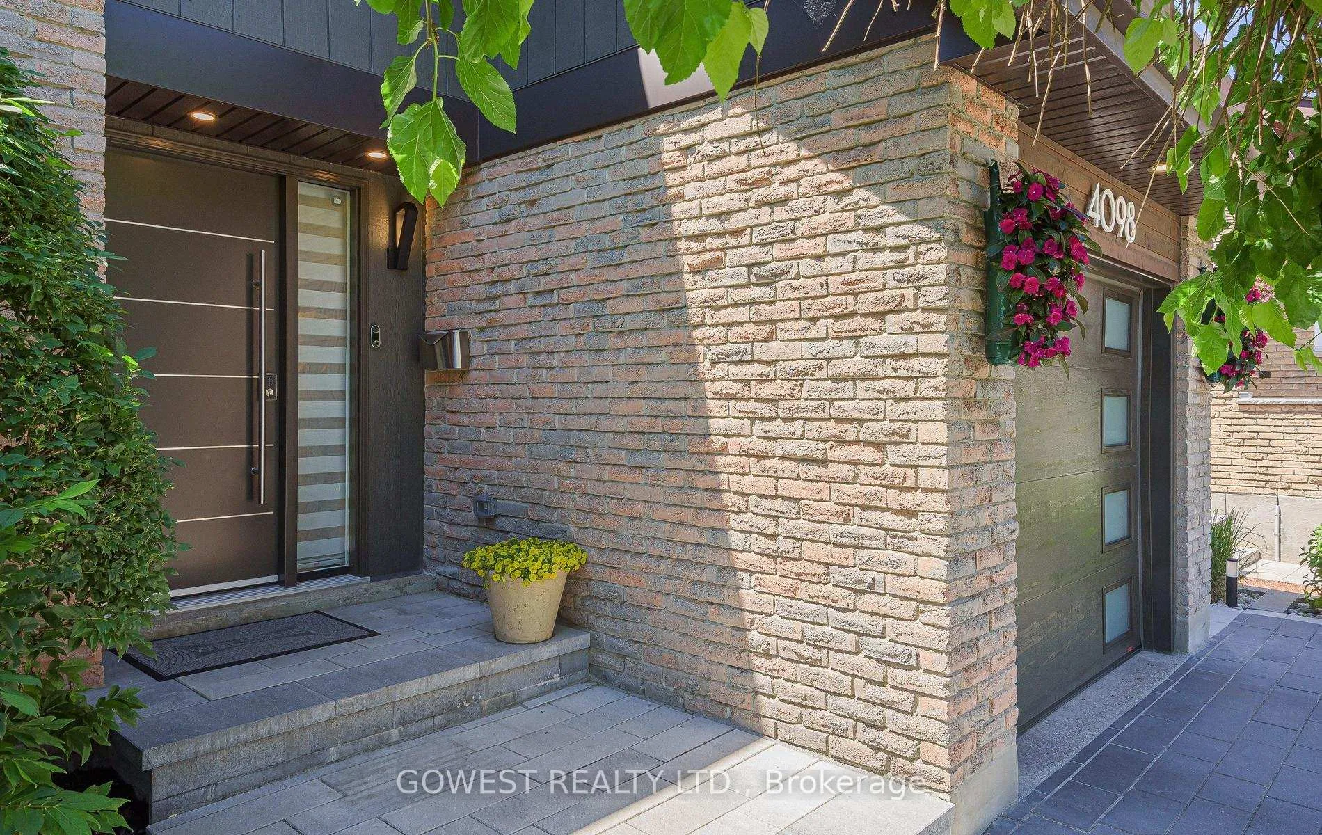 Photo 3 of 4098 Jefton Crescent, Mississauga, Erin Mills — HOMEH