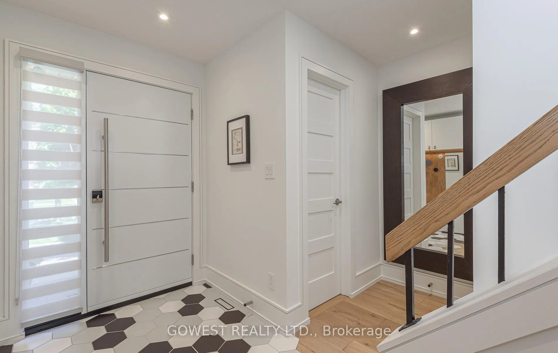 Photo 4 of 4098 Jefton Crescent, Mississauga, Erin Mills — HOMEH