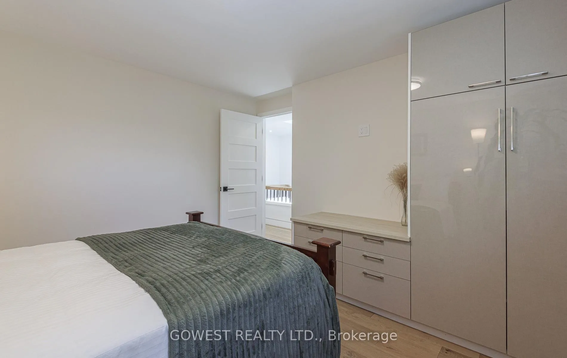 Photo 25 of 4098 Jefton Crescent, Mississauga, Erin Mills — HOMEH