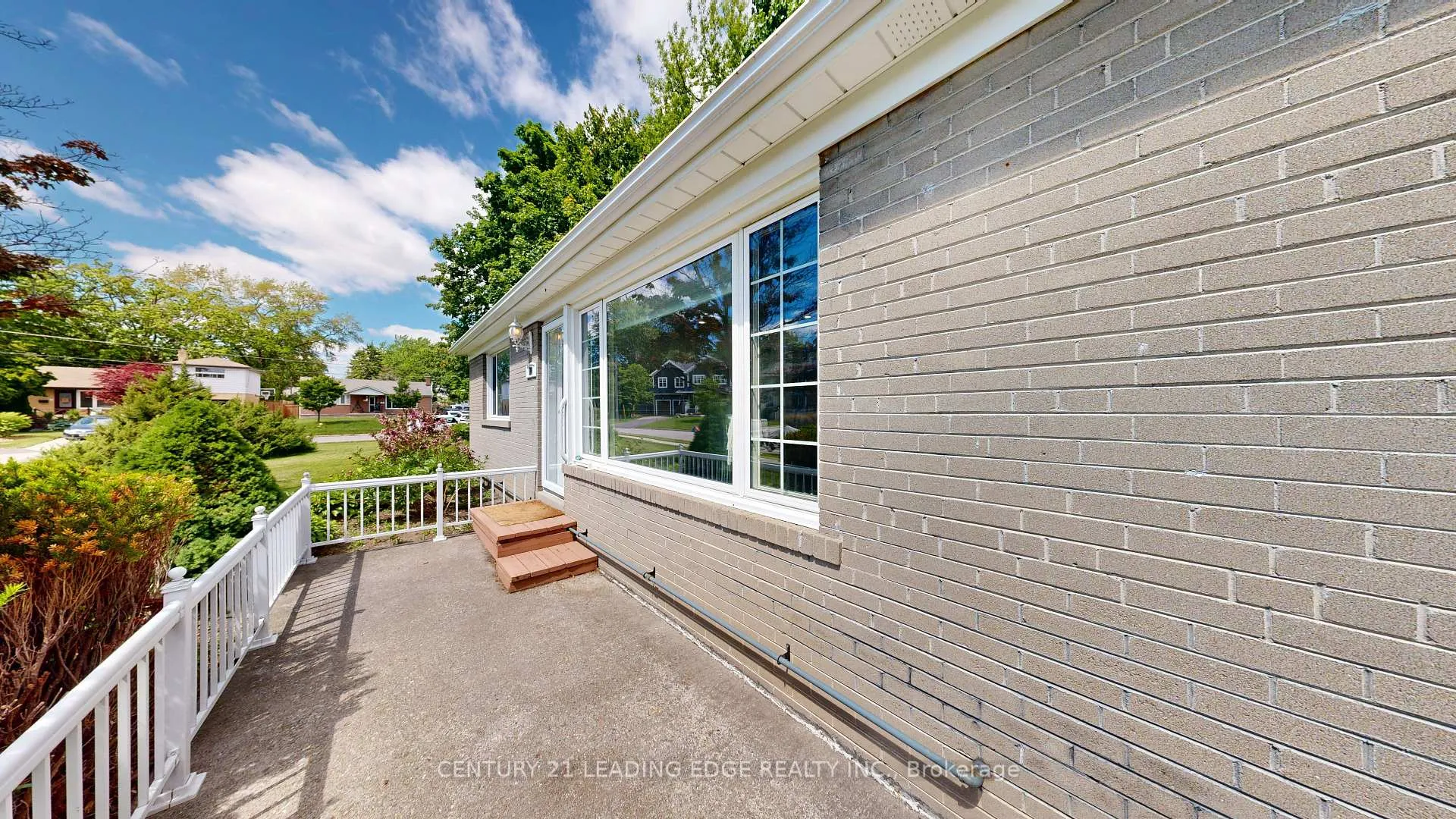 Photo 3 of 11 Hiley Avenue, Ajax, Central West — HOMEH