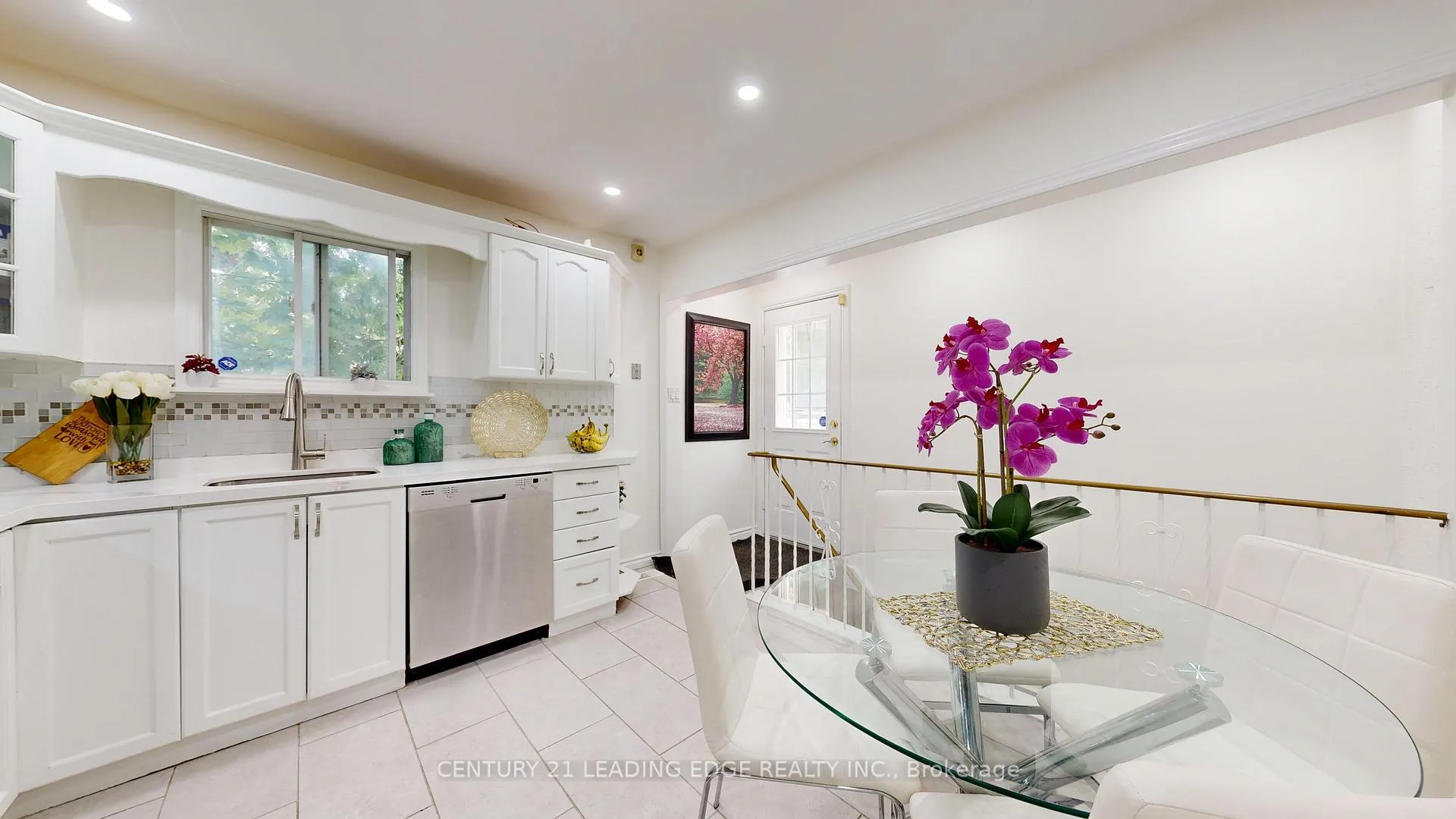 Photo 16 of 11 Hiley Avenue, Ajax, Central West — HOMEH