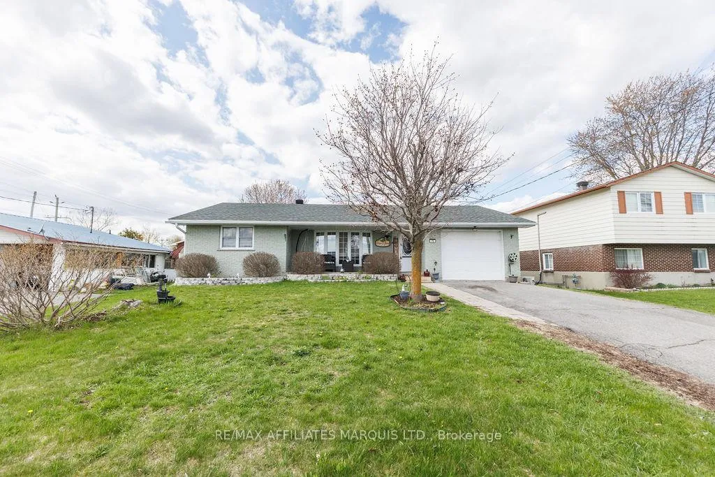 Photo 2 of 75 Gauthier Street, North Glengarry, Alexandria — HOMEH