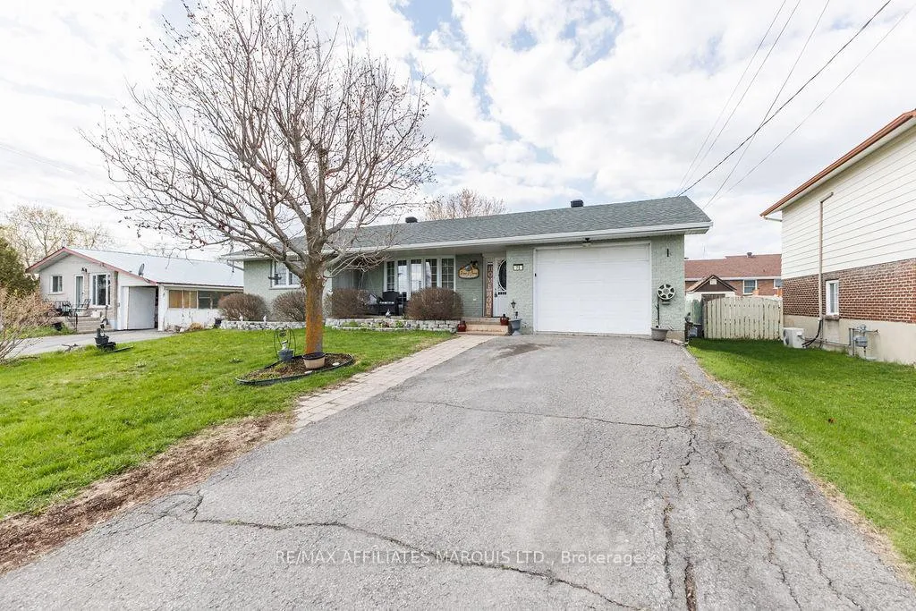 Photo 6 of 75 Gauthier Street, North Glengarry, Alexandria — HOMEH