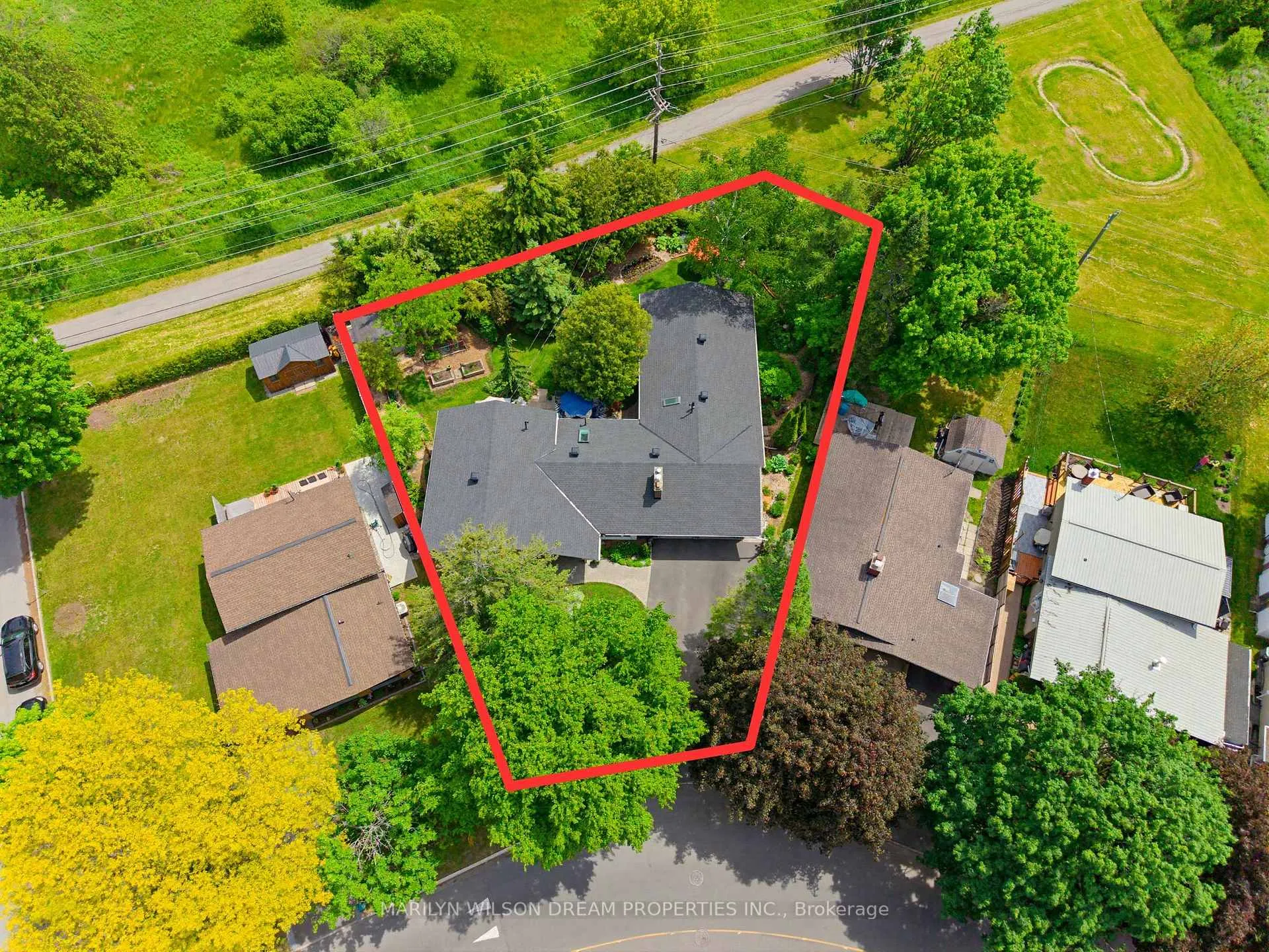 Photo 2 of 2030 Featherston Drive, Ottawa, Guildwood Estates - Urbandale Acres — HOMEH