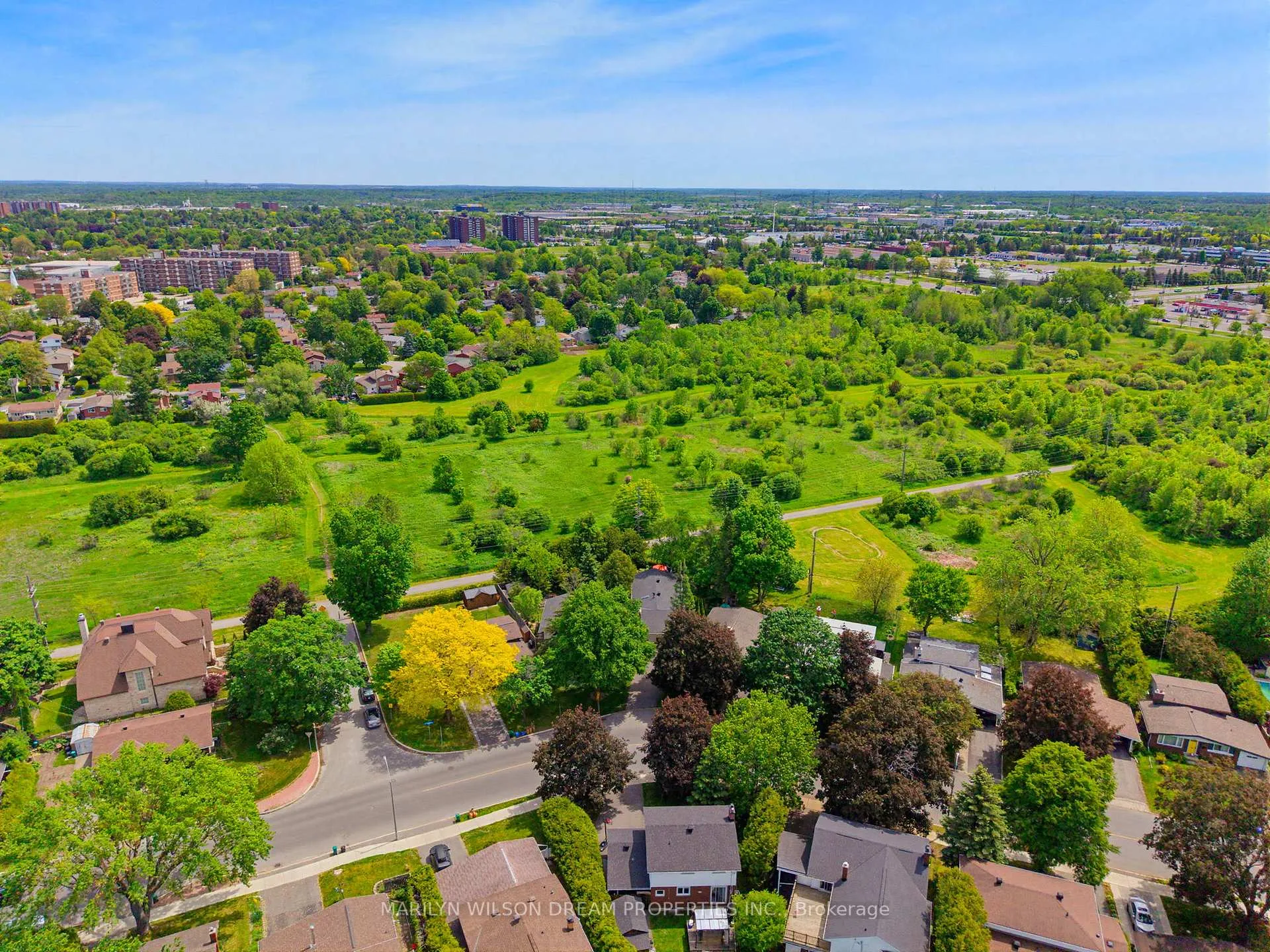 Photo 3 of 2030 Featherston Drive, Ottawa, Guildwood Estates - Urbandale Acres — HOMEH