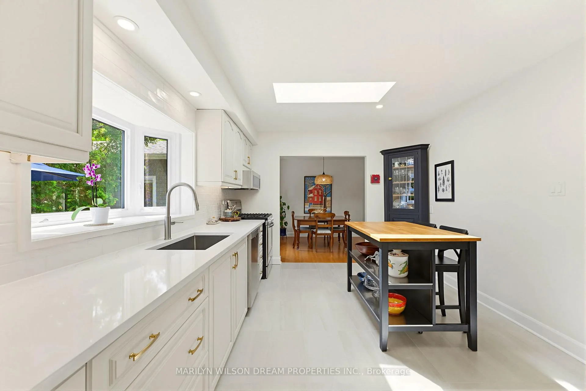 Photo 14 of 2030 Featherston Drive, Ottawa, Guildwood Estates - Urbandale Acres — HOMEH