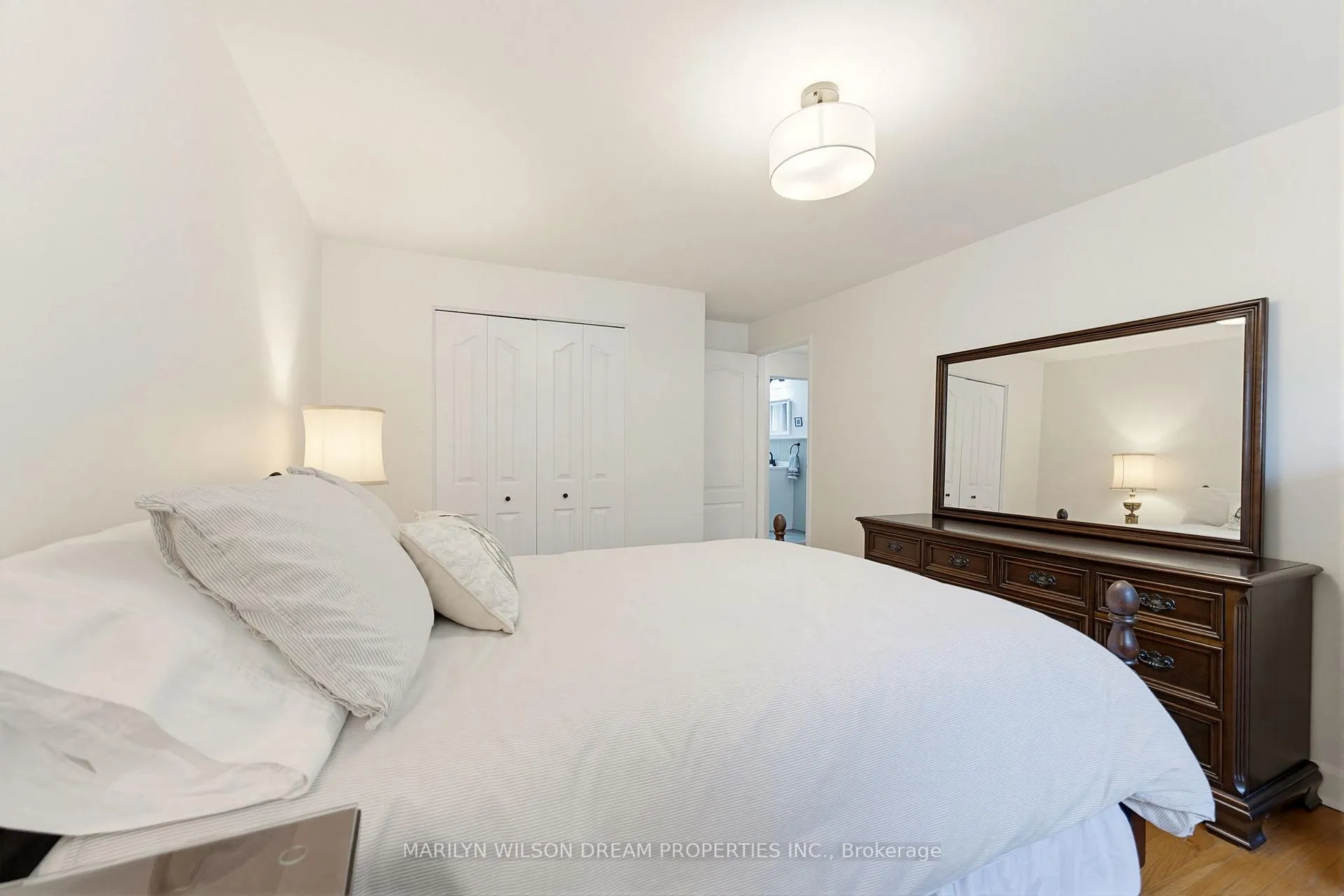 Photo 17 of 2030 Featherston Drive, Ottawa, Guildwood Estates - Urbandale Acres — HOMEH