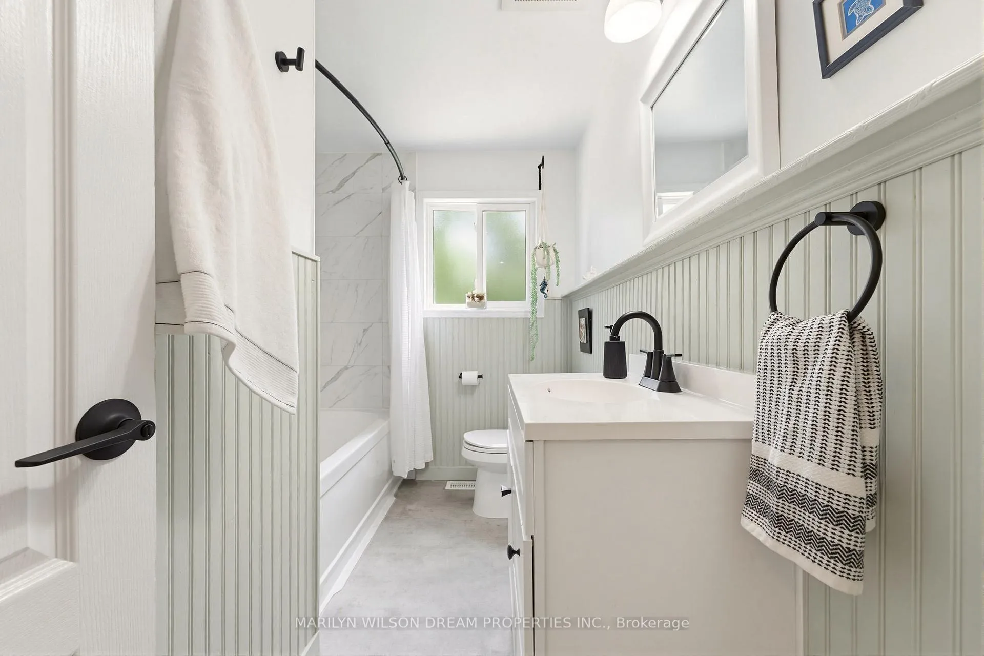 Photo 19 of 2030 Featherston Drive, Ottawa, Guildwood Estates - Urbandale Acres — HOMEH