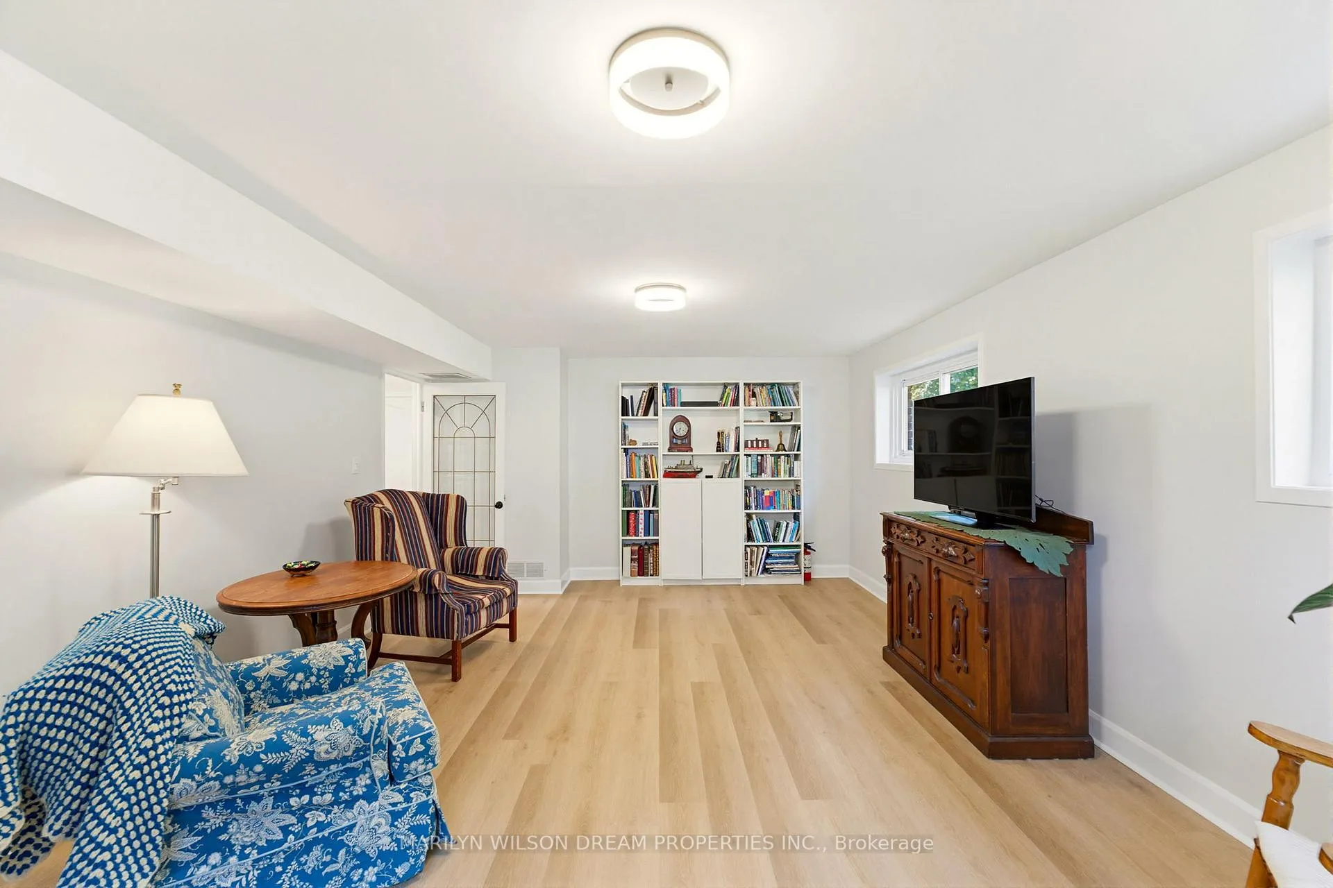 Photo 21 of 2030 Featherston Drive, Ottawa, Guildwood Estates - Urbandale Acres — HOMEH