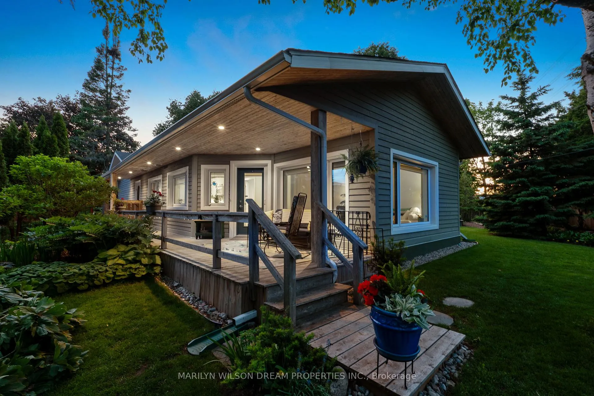 Photo 28 of 2030 Featherston Drive, Ottawa, Guildwood Estates - Urbandale Acres — HOMEH