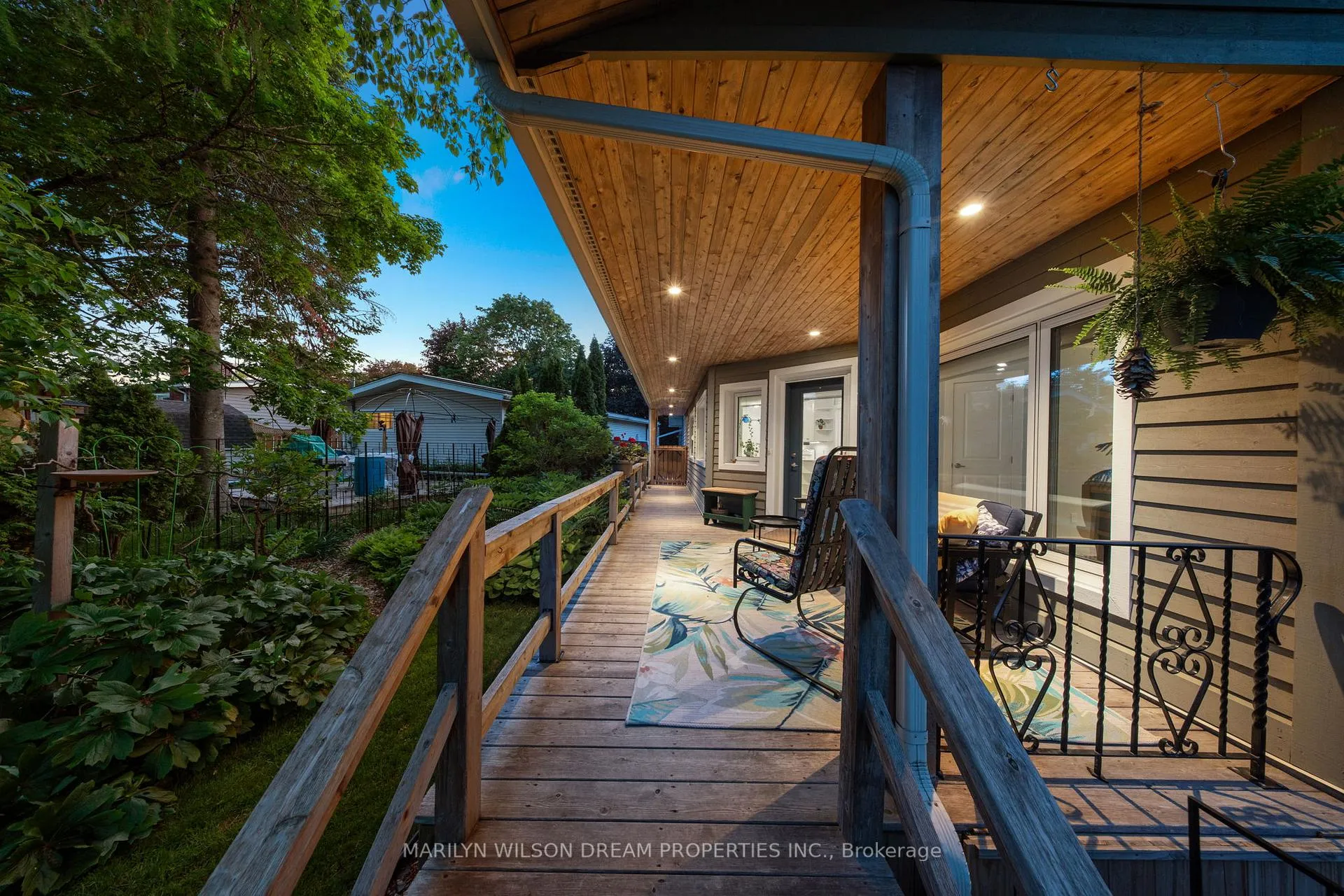 Photo 29 of 2030 Featherston Drive, Ottawa, Guildwood Estates - Urbandale Acres — HOMEH