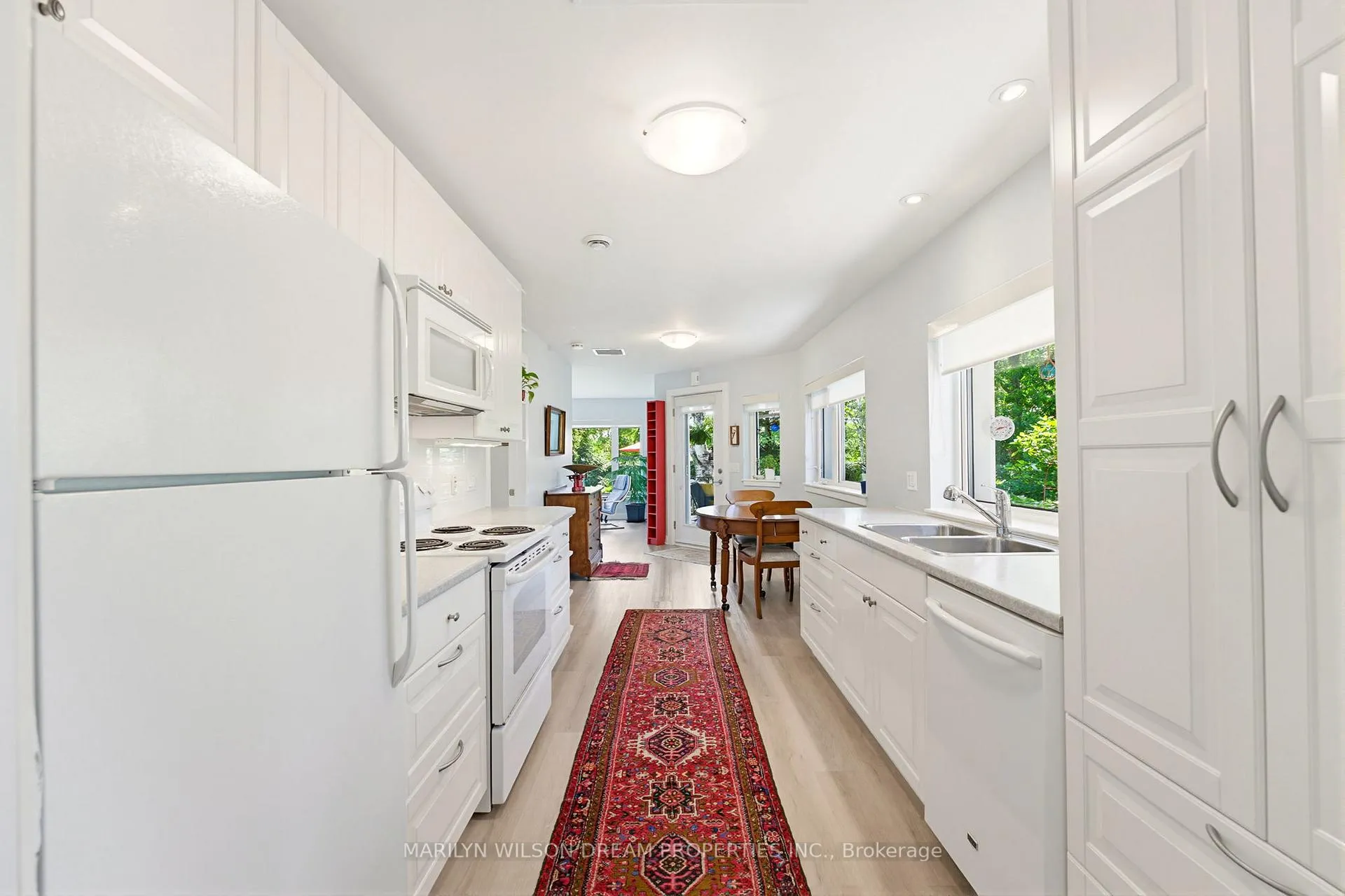 Photo 32 of 2030 Featherston Drive, Ottawa, Guildwood Estates - Urbandale Acres — HOMEH