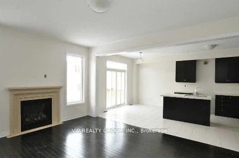 Photo 4 of 107 Holst Avenue, Markham, Berczy — HOMEH
