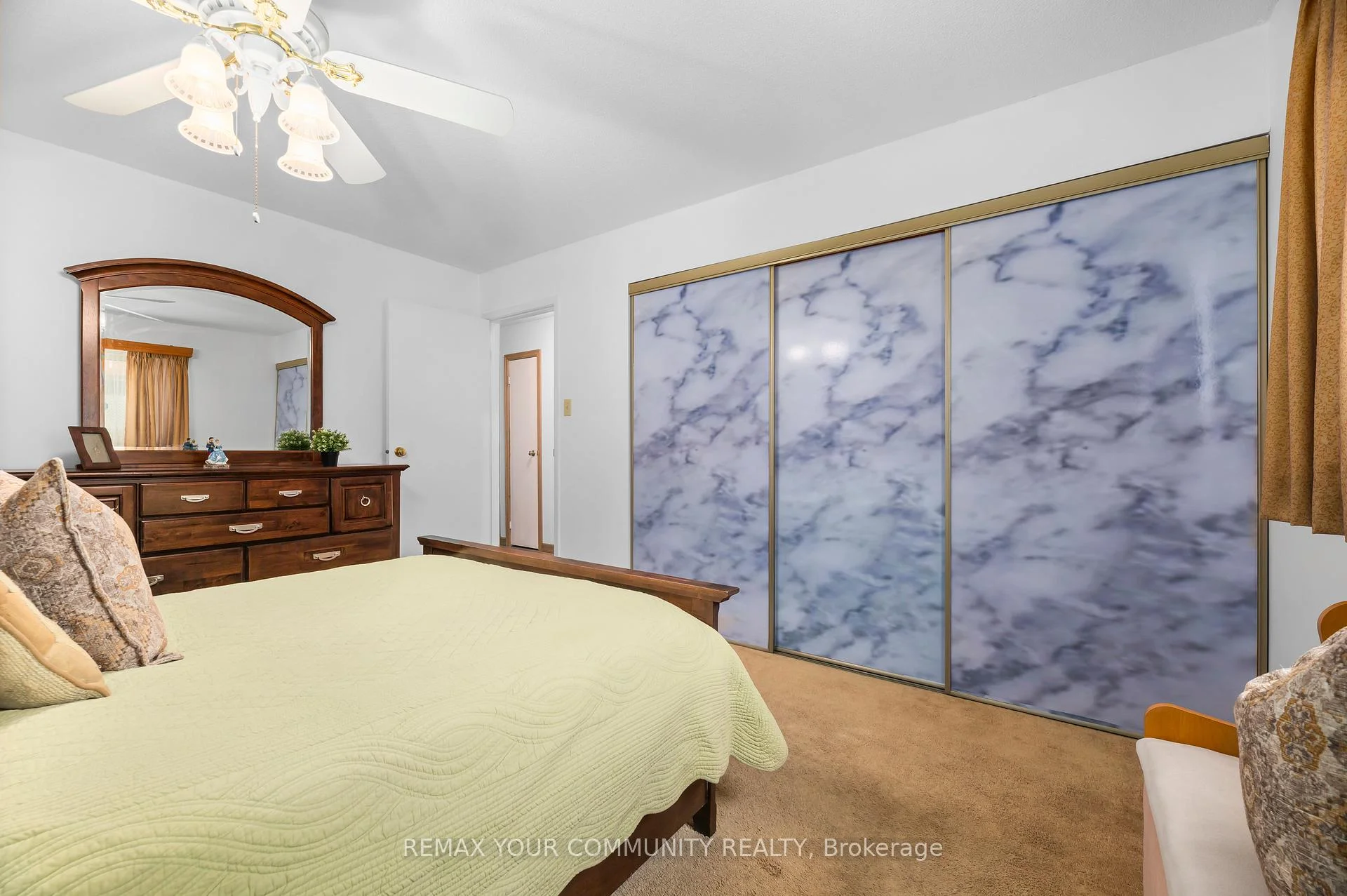 Photo 7 of 21 Wright Crescent, Ajax, Central — HOMEH