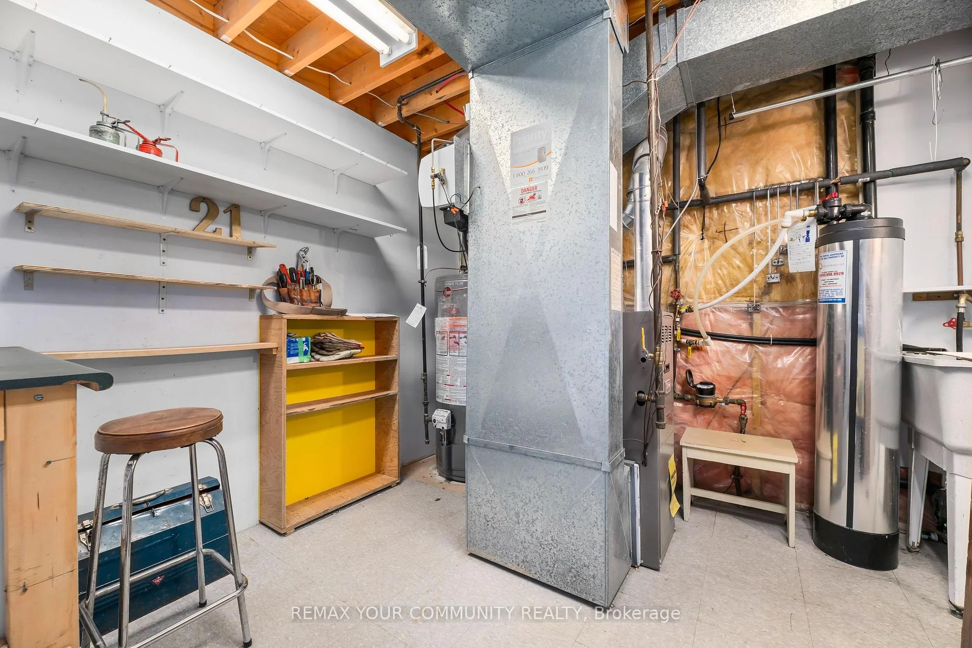 Photo 10 of 21 Wright Crescent, Ajax, Central — HOMEH