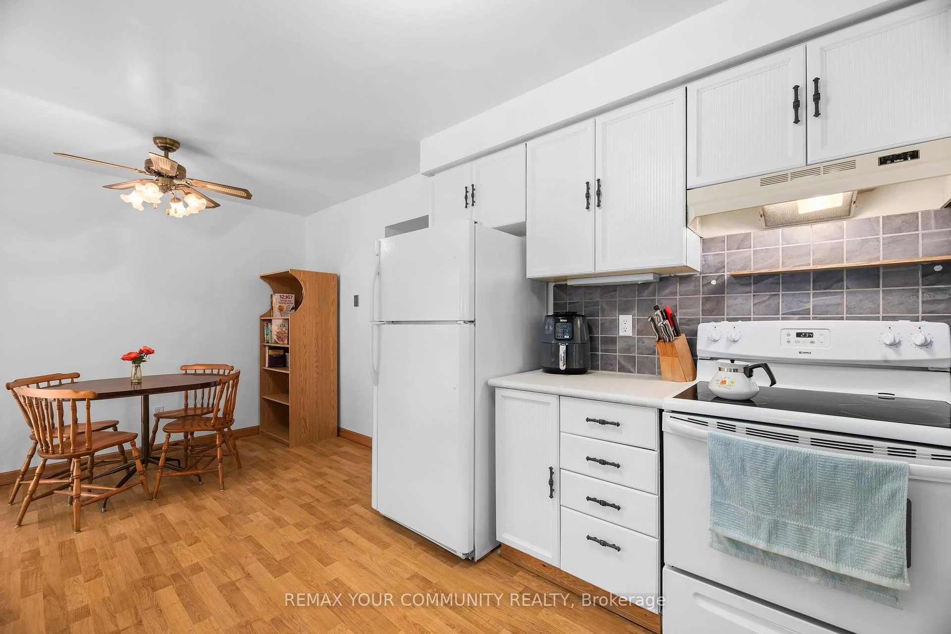 Photo 21 of 21 Wright Crescent, Ajax, Central — HOMEH