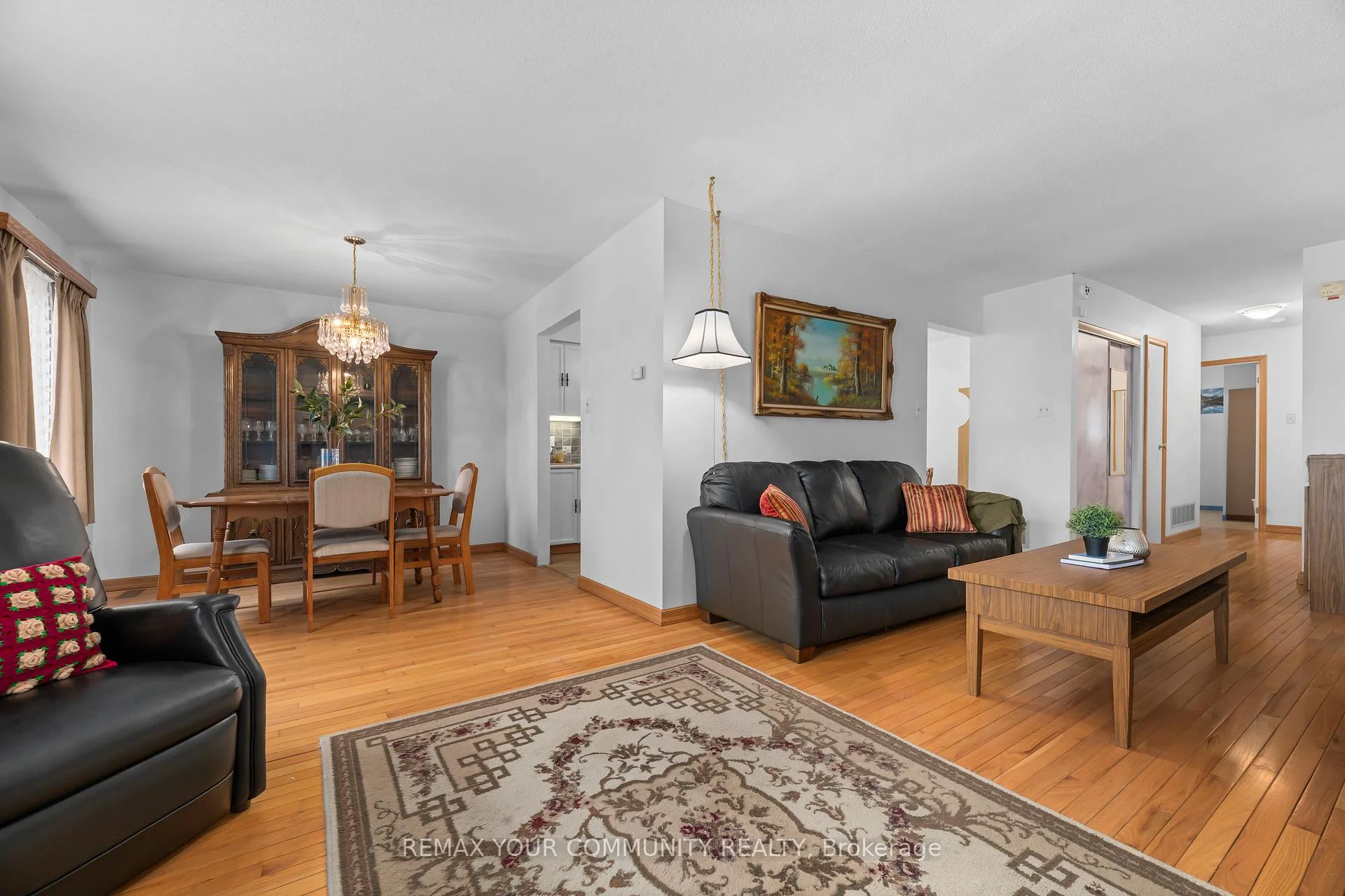 Photo 22 of 21 Wright Crescent, Ajax, Central — HOMEH