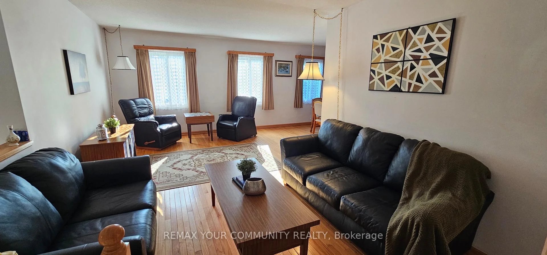 Photo 24 of 21 Wright Crescent, Ajax, Central — HOMEH