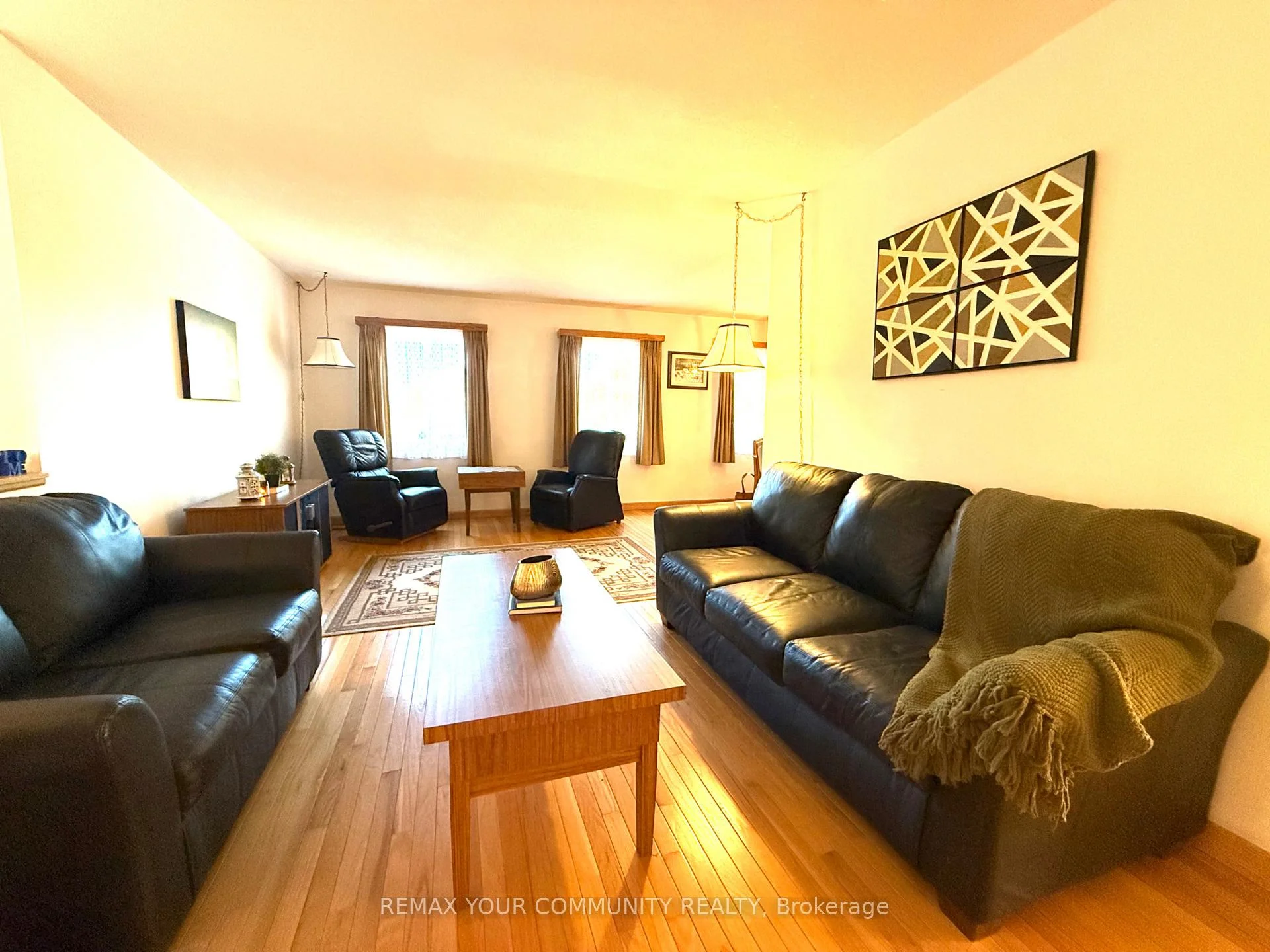 Photo 25 of 21 Wright Crescent, Ajax, Central — HOMEH