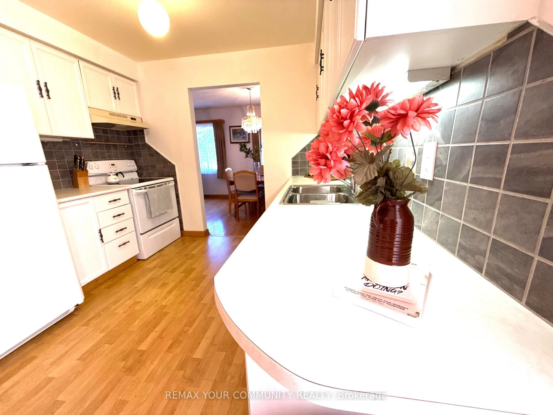 Photo 37 of 21 Wright Crescent, Ajax, Central — HOMEH