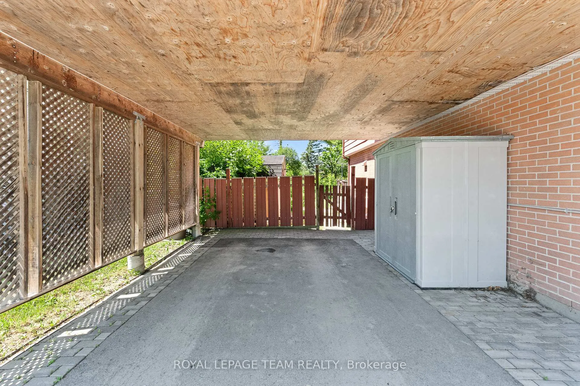 Photo 3 of 961 Greenbriar Avenue, Ottawa, Carleton Heights — HOMEH